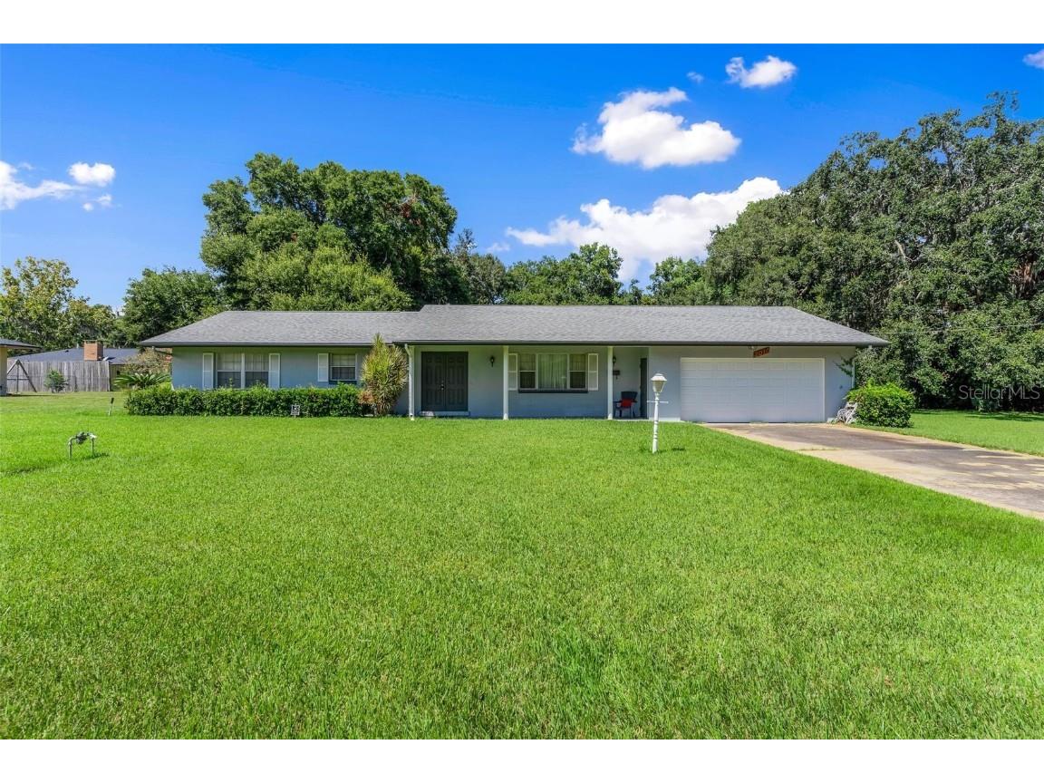 2010 Hollywood Drive Leesburg FL 34748 G5086689 image1