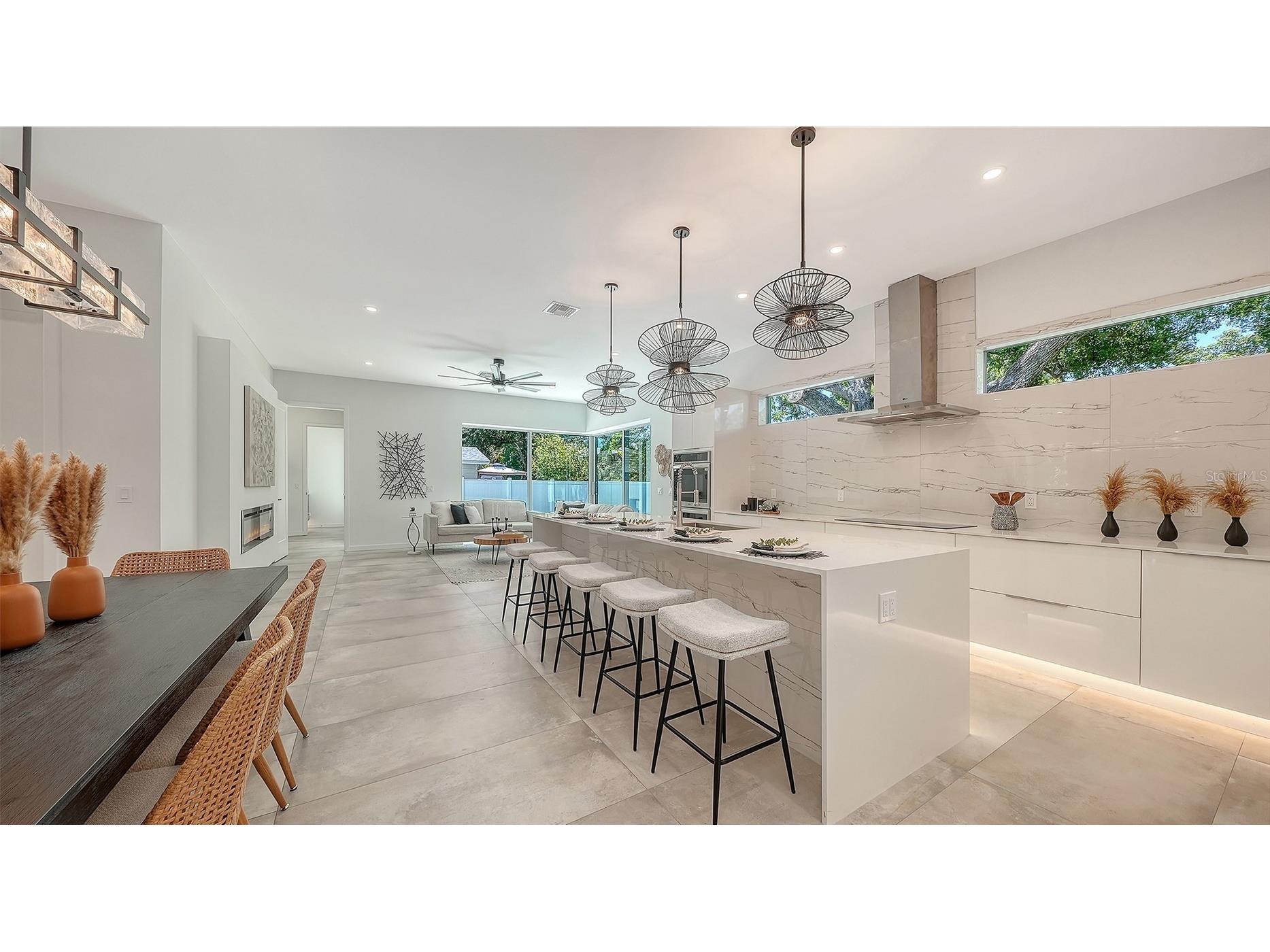 2010 Hyde Park Circle Sarasota FL 34239 A4687471 image10