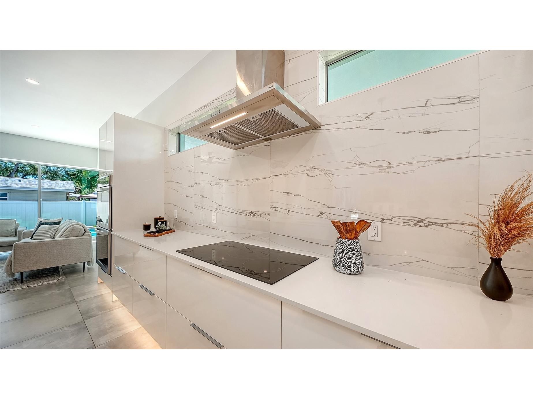 2010 Hyde Park Circle Sarasota FL 34239 A4687471 image15