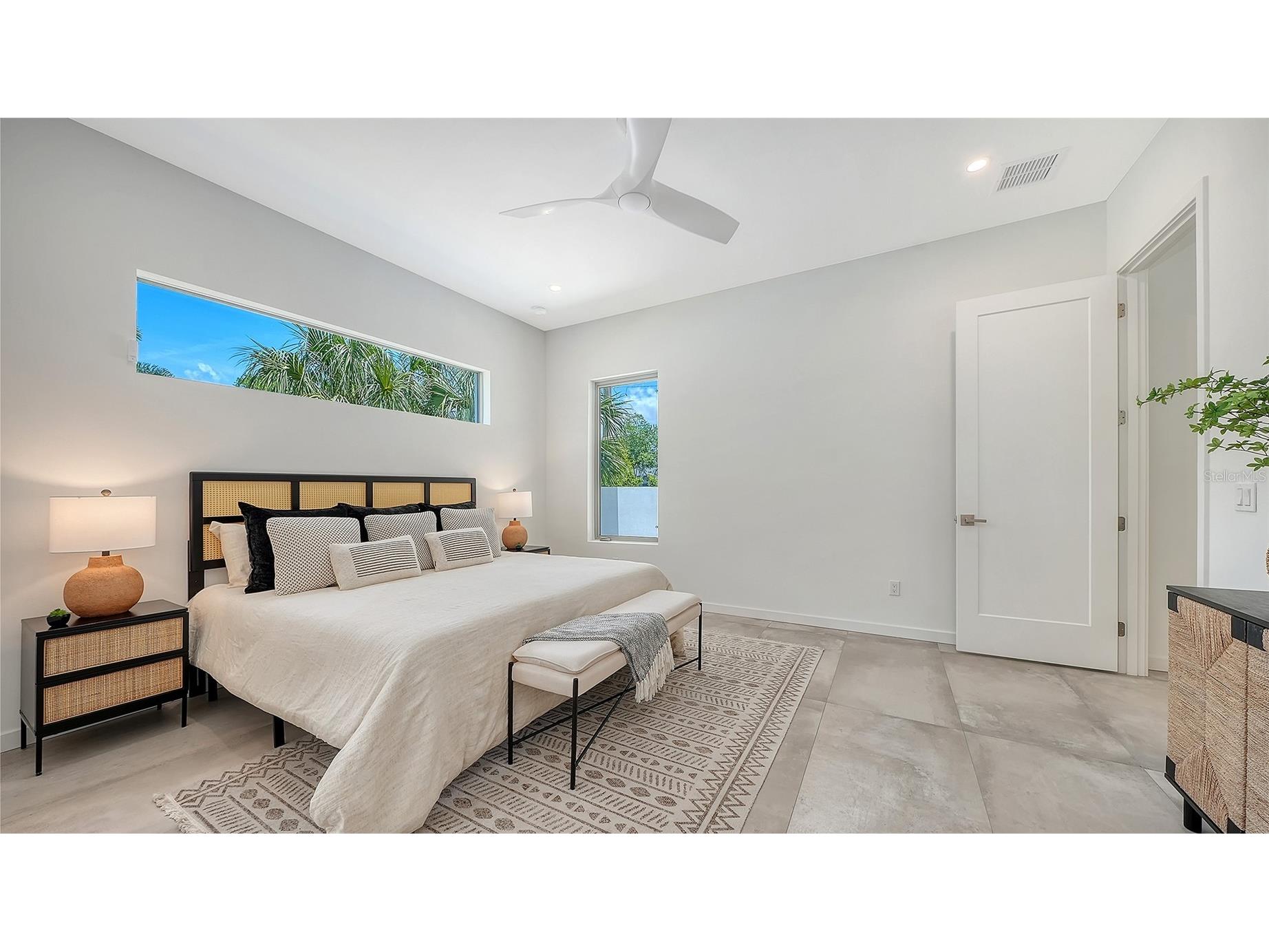 2010 Hyde Park Circle Sarasota FL 34239 A4687471 image23