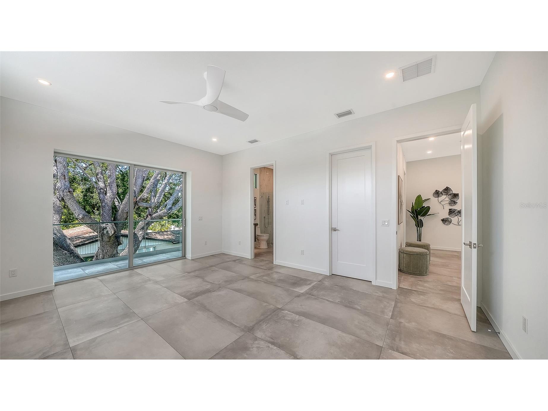 2010 Hyde Park Circle Sarasota FL 34239 A4687471 image34