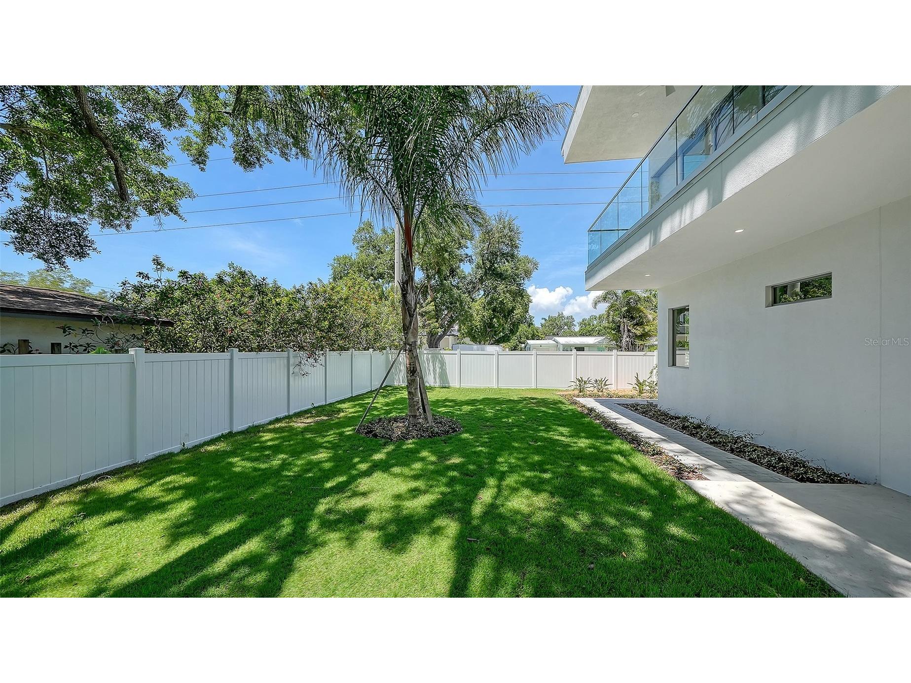 2010 Hyde Park Circle Sarasota FL 34239 A4687471 image4