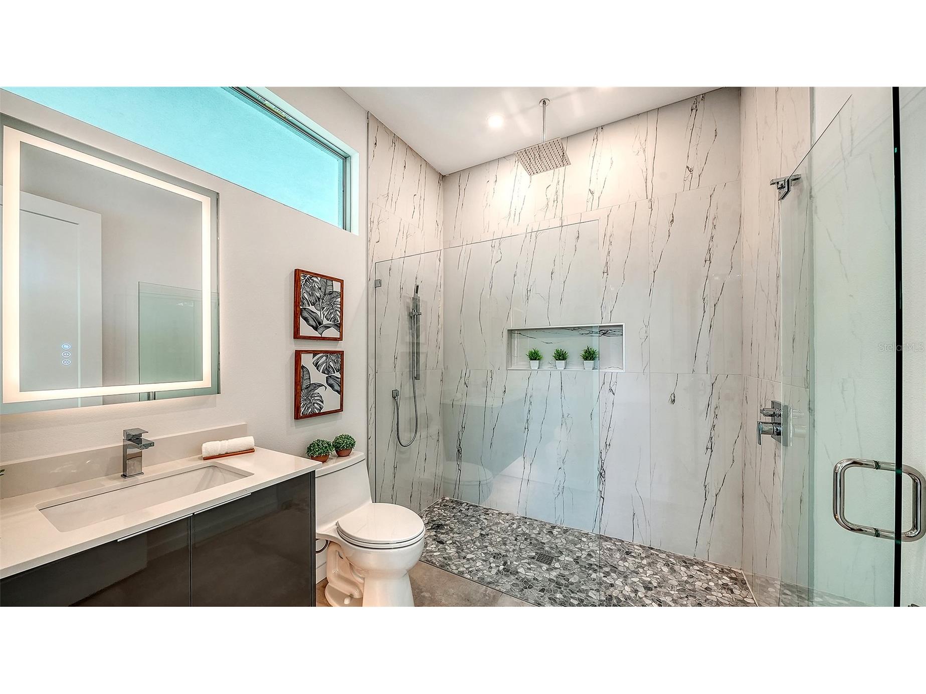 2010 Hyde Park Circle Sarasota FL 34239 A4687471 image47