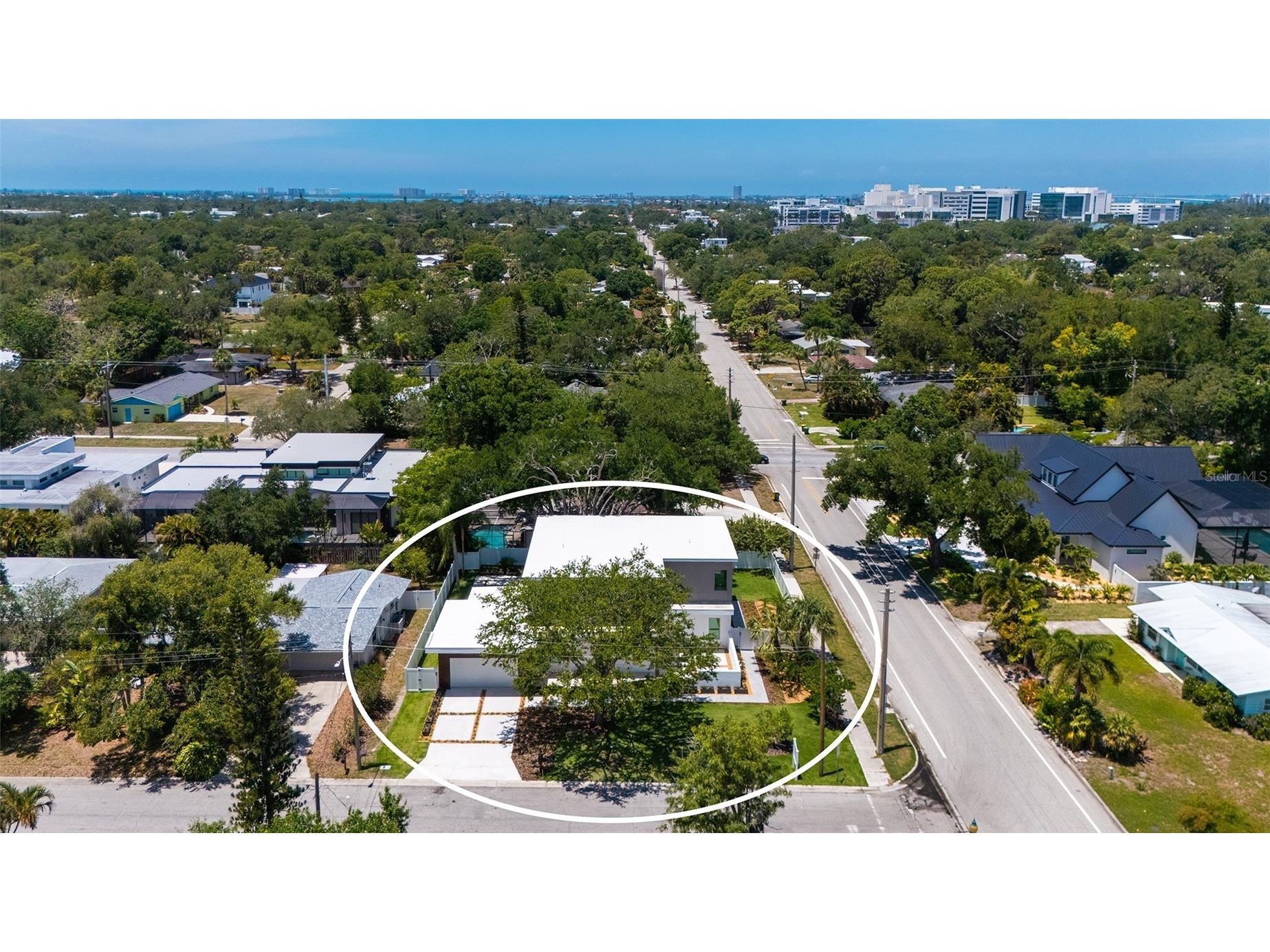 2010 Hyde Park Circle Sarasota FL 34239 A4687471 image58