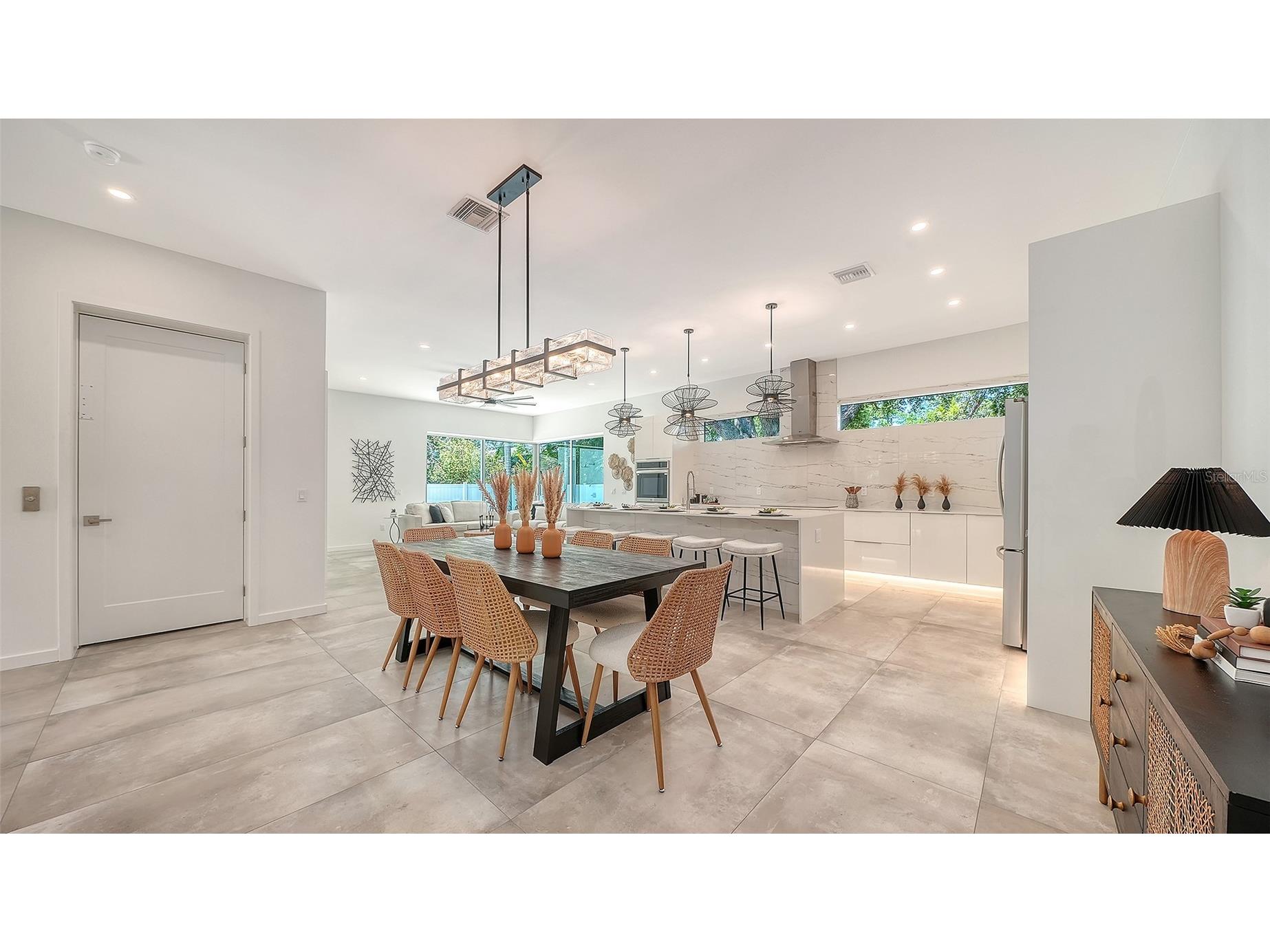2010 Hyde Park Circle Sarasota FL 34239 A4687471 image8