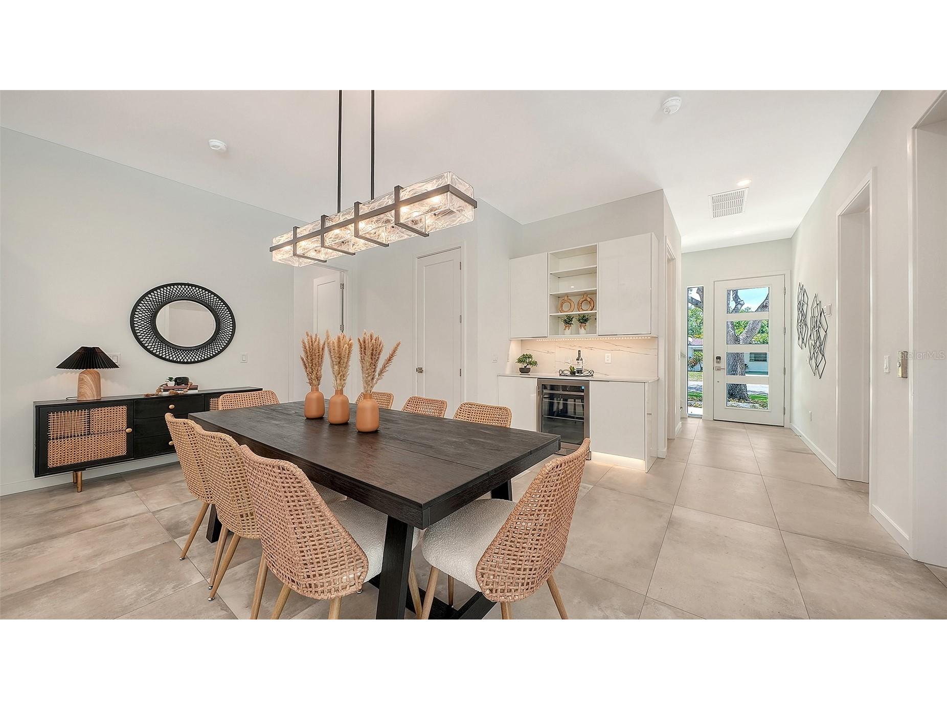 2010 Hyde Park Circle Sarasota FL 34239 A4687471 image9