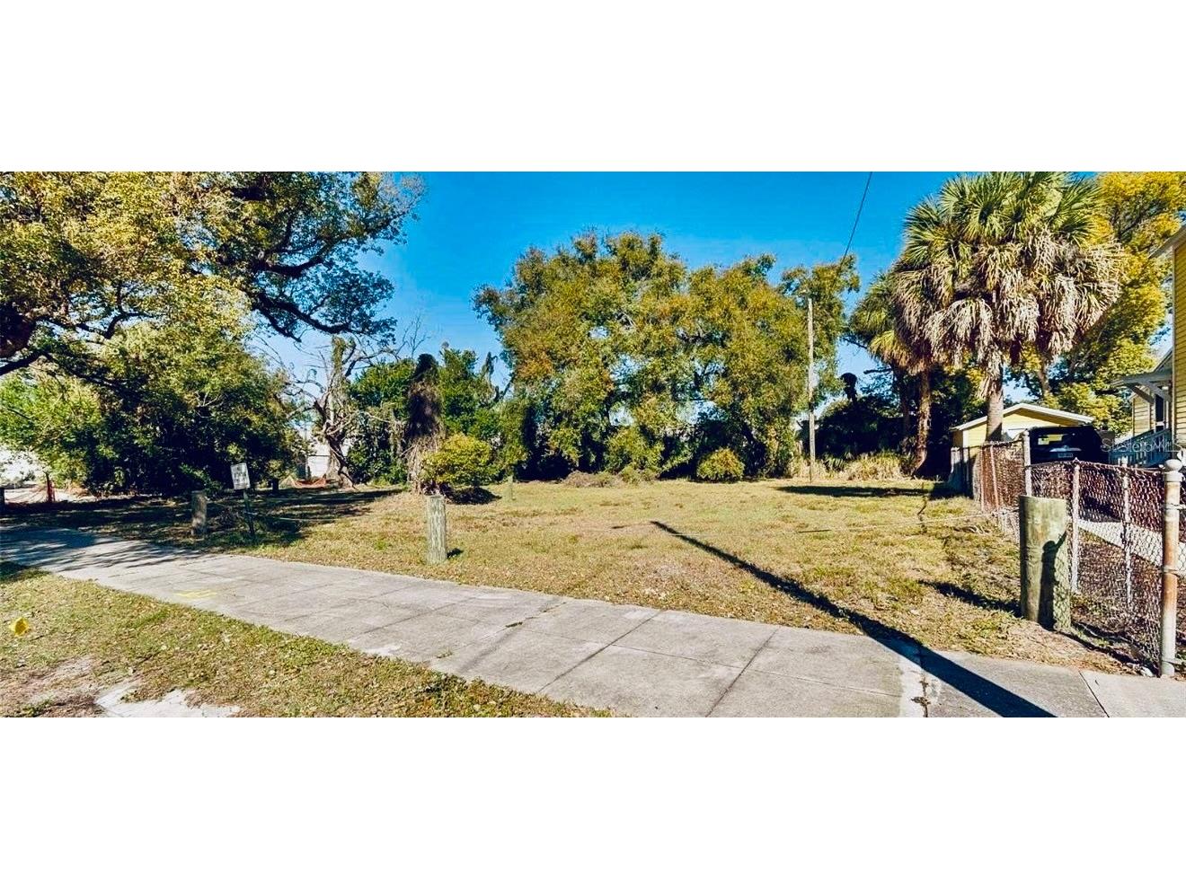 2010 Thrace Street Tampa FL 33605 TB8529754 image2