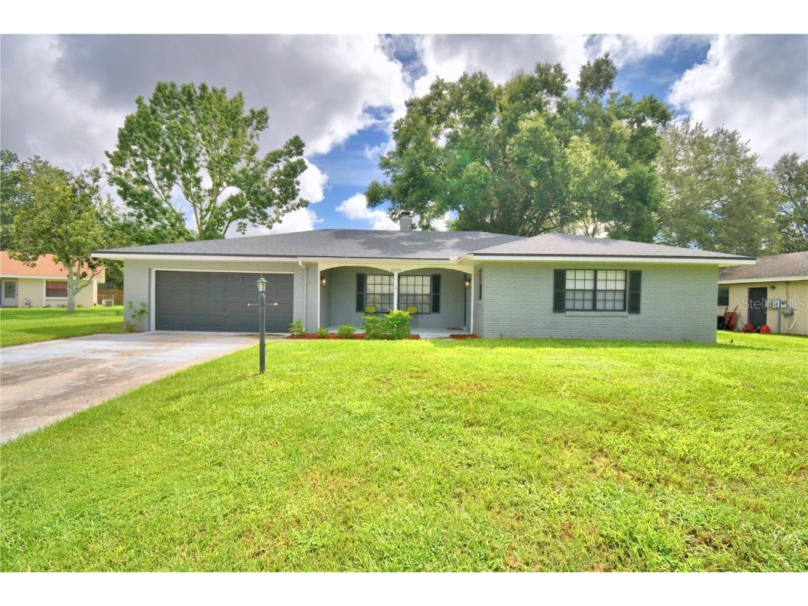 2010 Varner Circle Winter Haven FL 33884 P4931980 image1