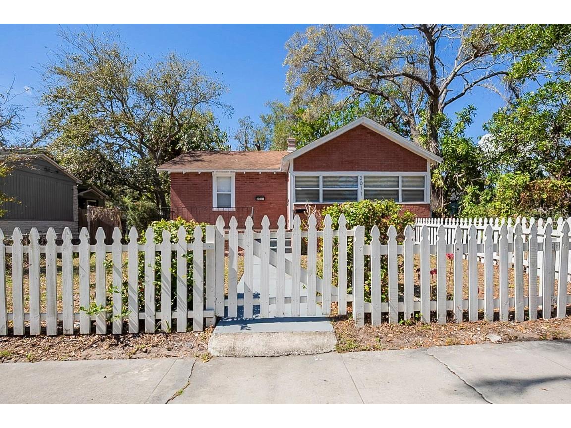 2011 10th Street S Saint Petersburg FL 33705 O6284605 image2