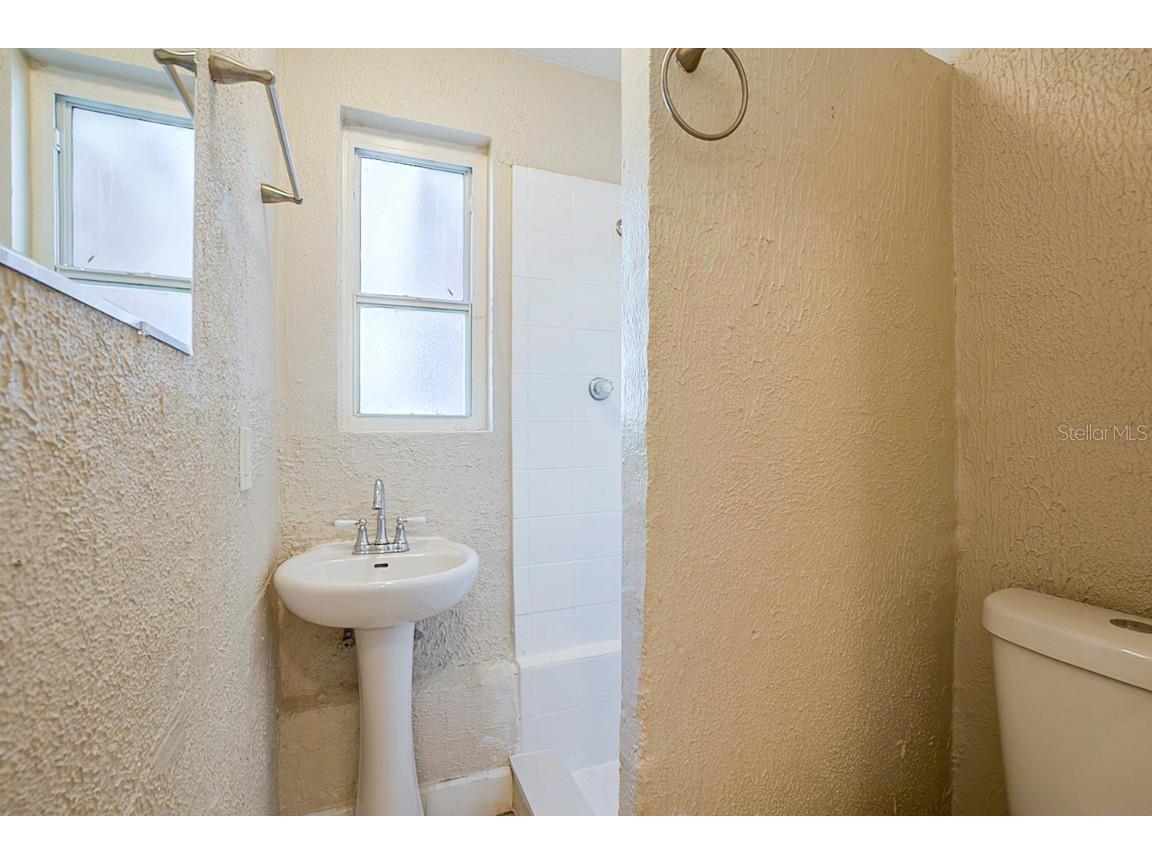 2011 10th Street S Saint Petersburg FL 33705 O6284605 image22