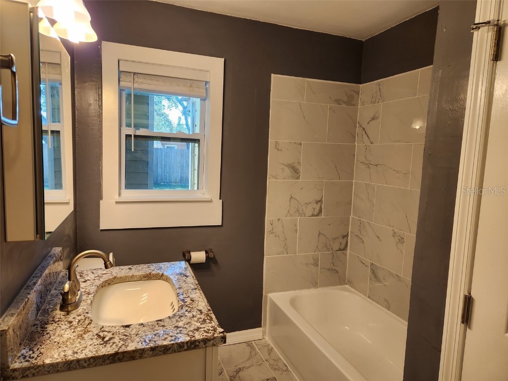 2011 11th Street W Bradenton FL 34205 TB8447533 image9