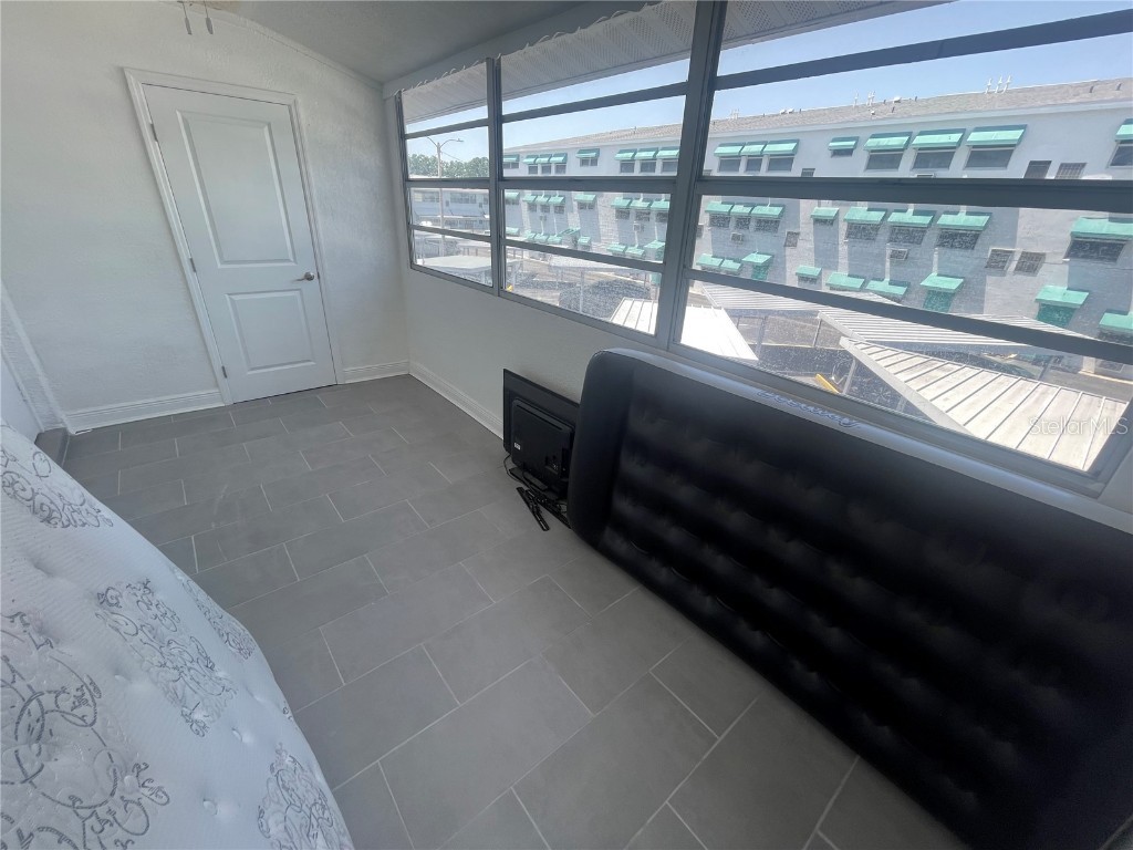 2011 58th Avenue N #20 Saint Petersburg FL 33714 TB8385739 image14