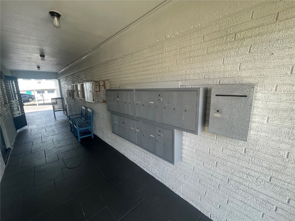 2011 58th Avenue N #20 Saint Petersburg FL 33714 TB8385739 image19