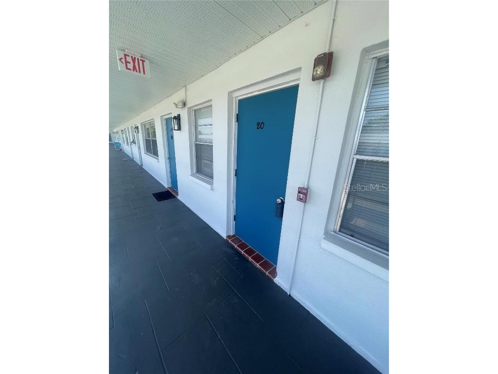 2011 58th Avenue N #20 Saint Petersburg FL 33714 TB8385739 image3