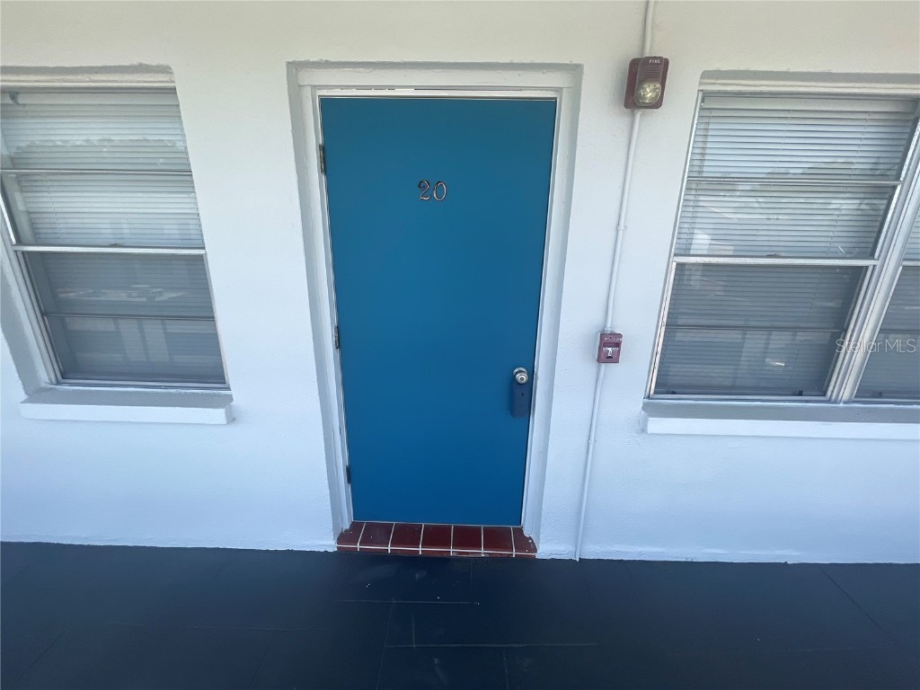 2011 58th Avenue N #20 Saint Petersburg FL 33714 TB8385739 image4