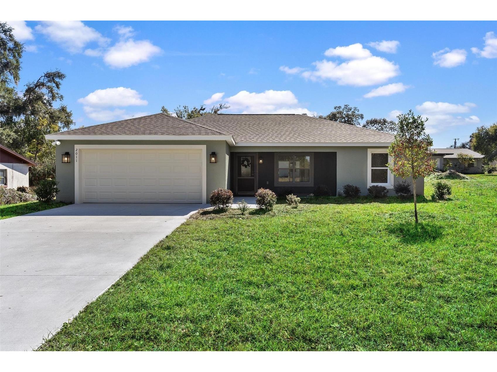 2011 Edgewood Avenue Leesburg FL 34748 G5107666 image1