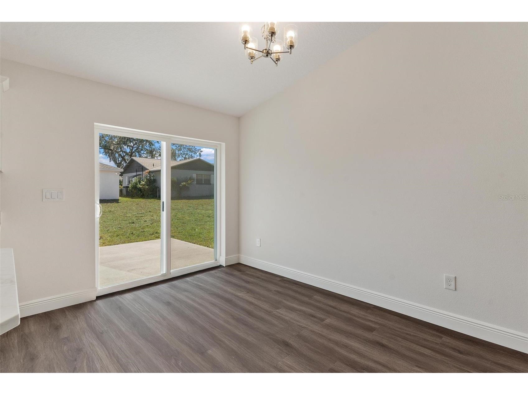 2011 Edgewood Avenue Leesburg FL 34748 G5107666 image11