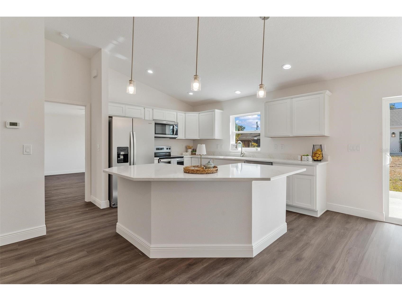 2011 Edgewood Avenue Leesburg FL 34748 G5107666 image14
