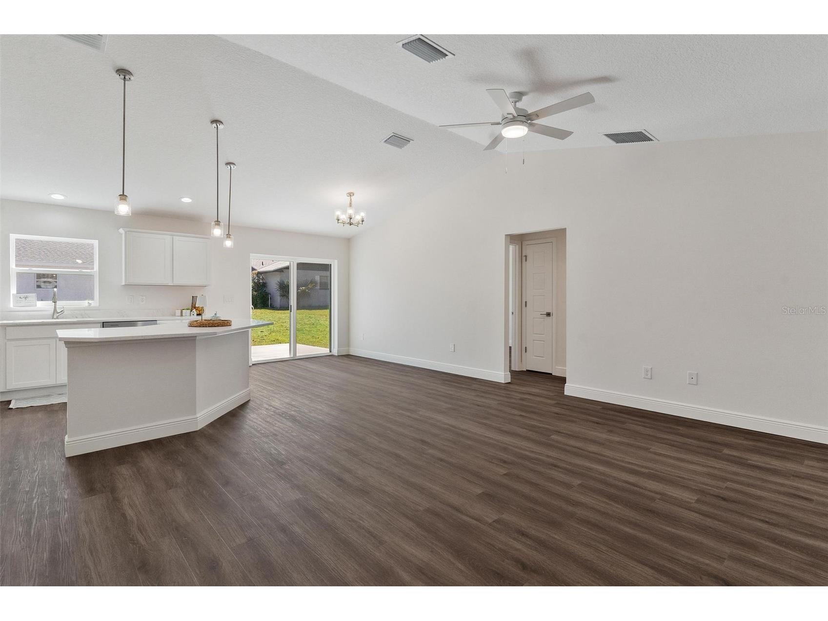2011 Edgewood Avenue Leesburg FL 34748 G5107666 image7