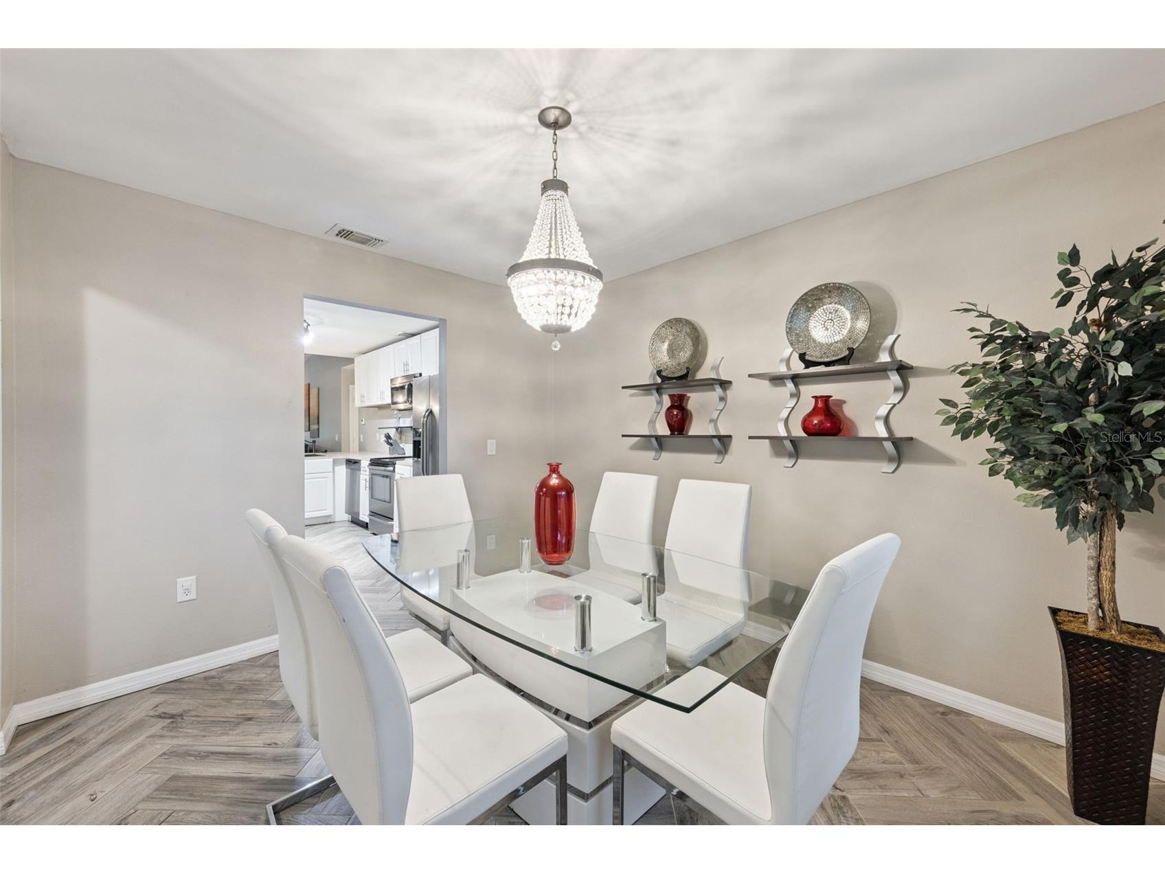 2011 Excalibur Drive Orlando FL 32822 O6421370 image12
