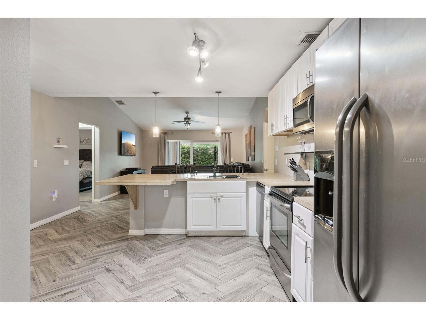 2011 Excalibur Drive Orlando FL 32822 O6421370 image14