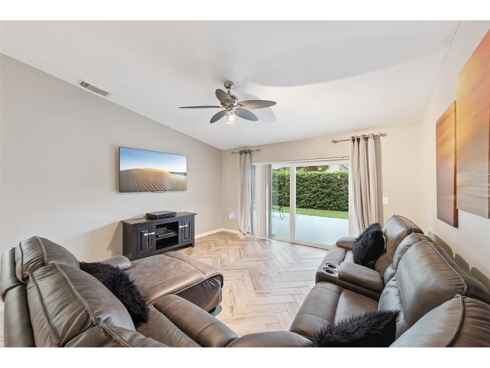 2011 Excalibur Drive Orlando FL 32822 O6421370 image9