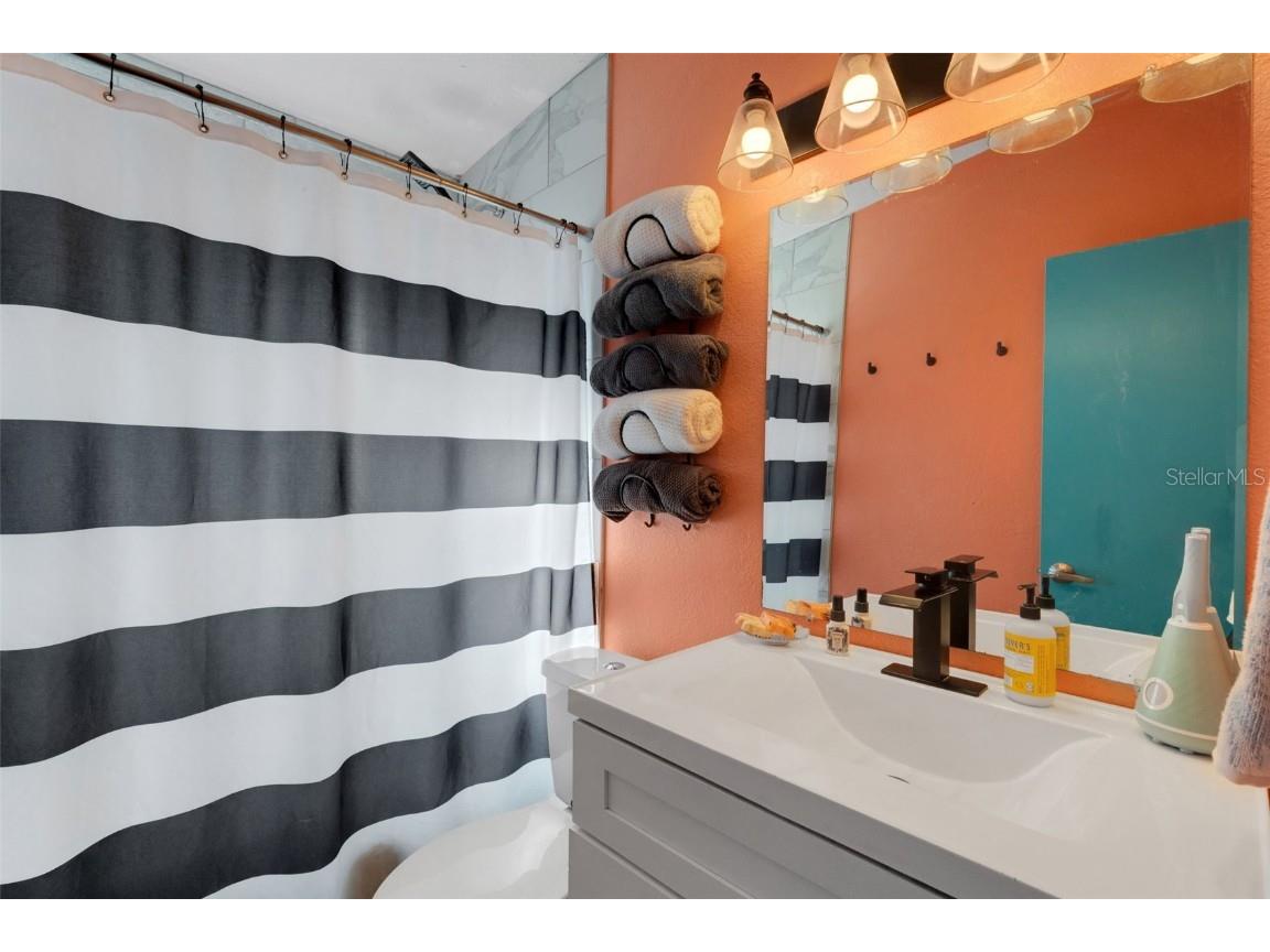 2011 Harvard Avenue Bradenton FL 34207 A4673934 image27