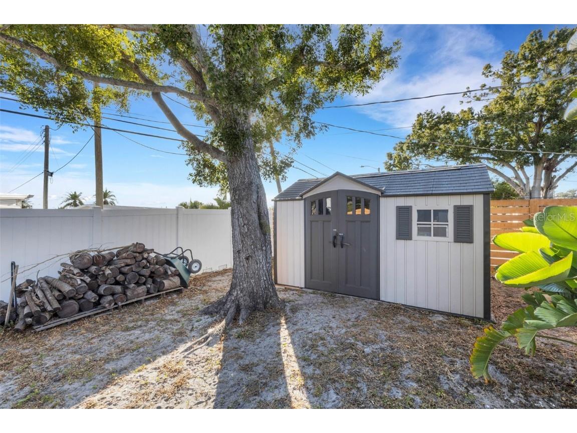 2011 Harvard Avenue Bradenton FL 34207 A4673934 image38