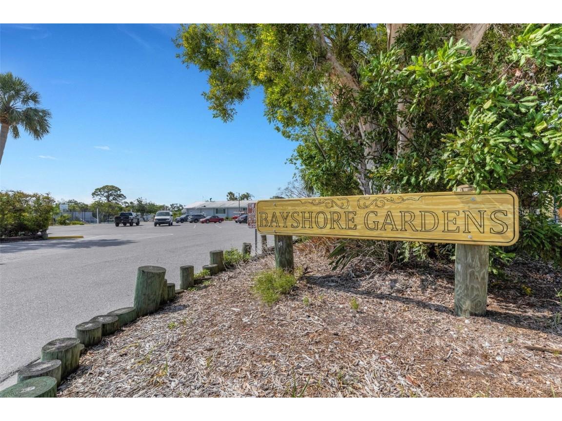 2011 Harvard Avenue Bradenton FL 34207 A4673934 image39