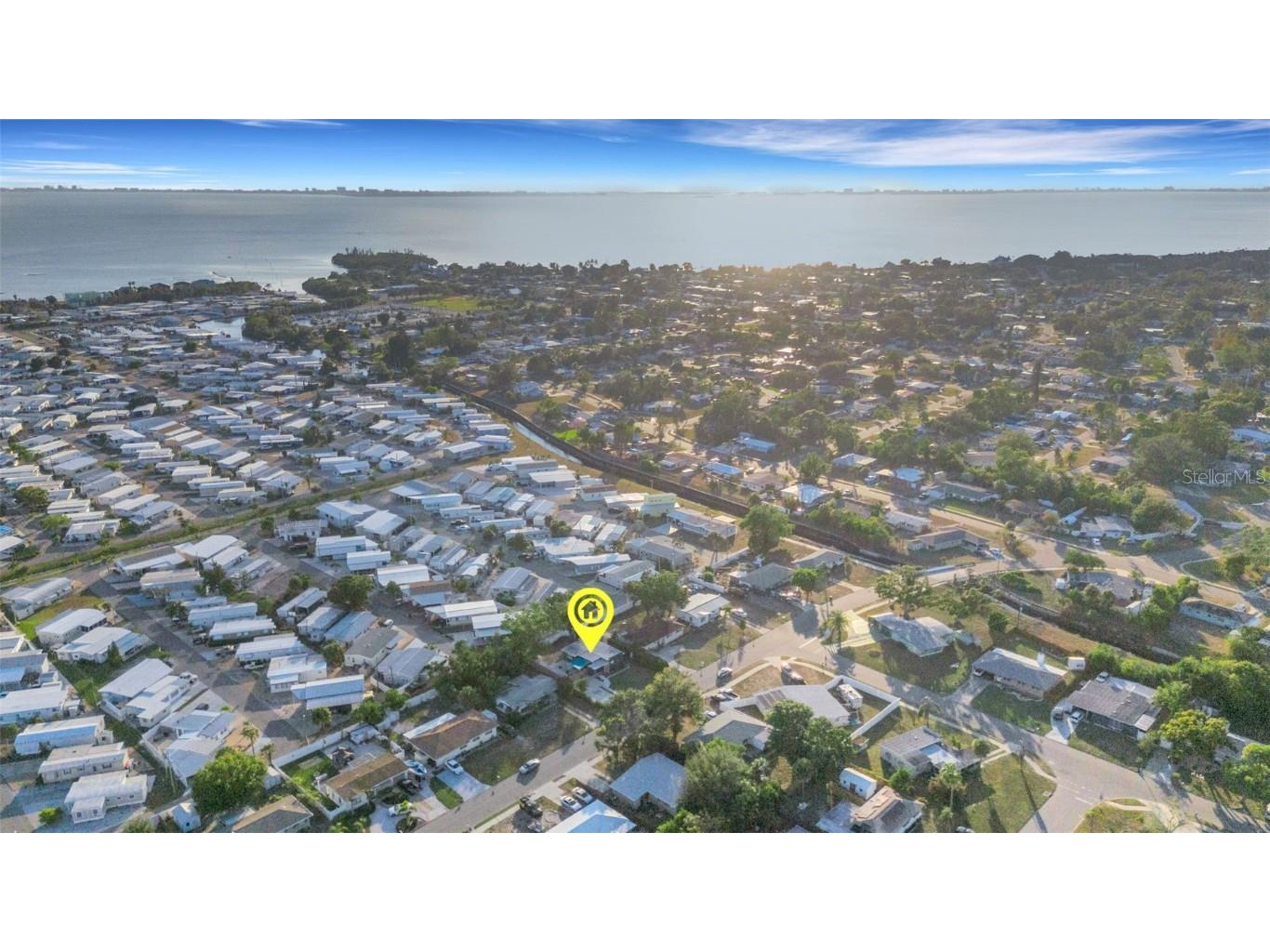 2011 Harvard Avenue Bradenton FL 34207 A4673934 image40