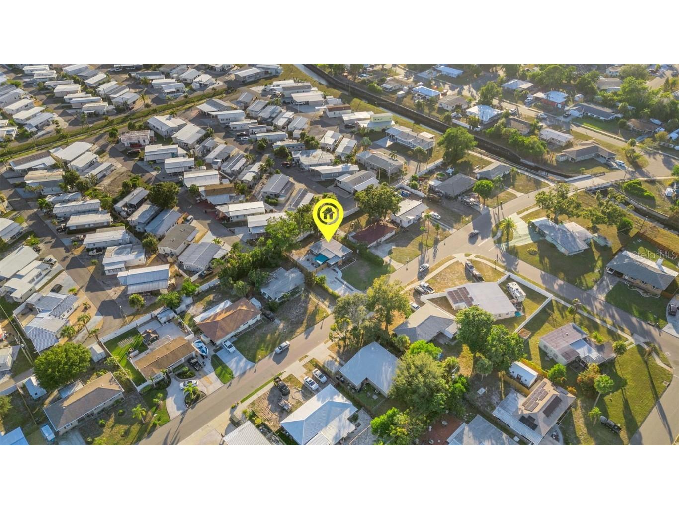 2011 Harvard Avenue Bradenton FL 34207 A4673934 image43