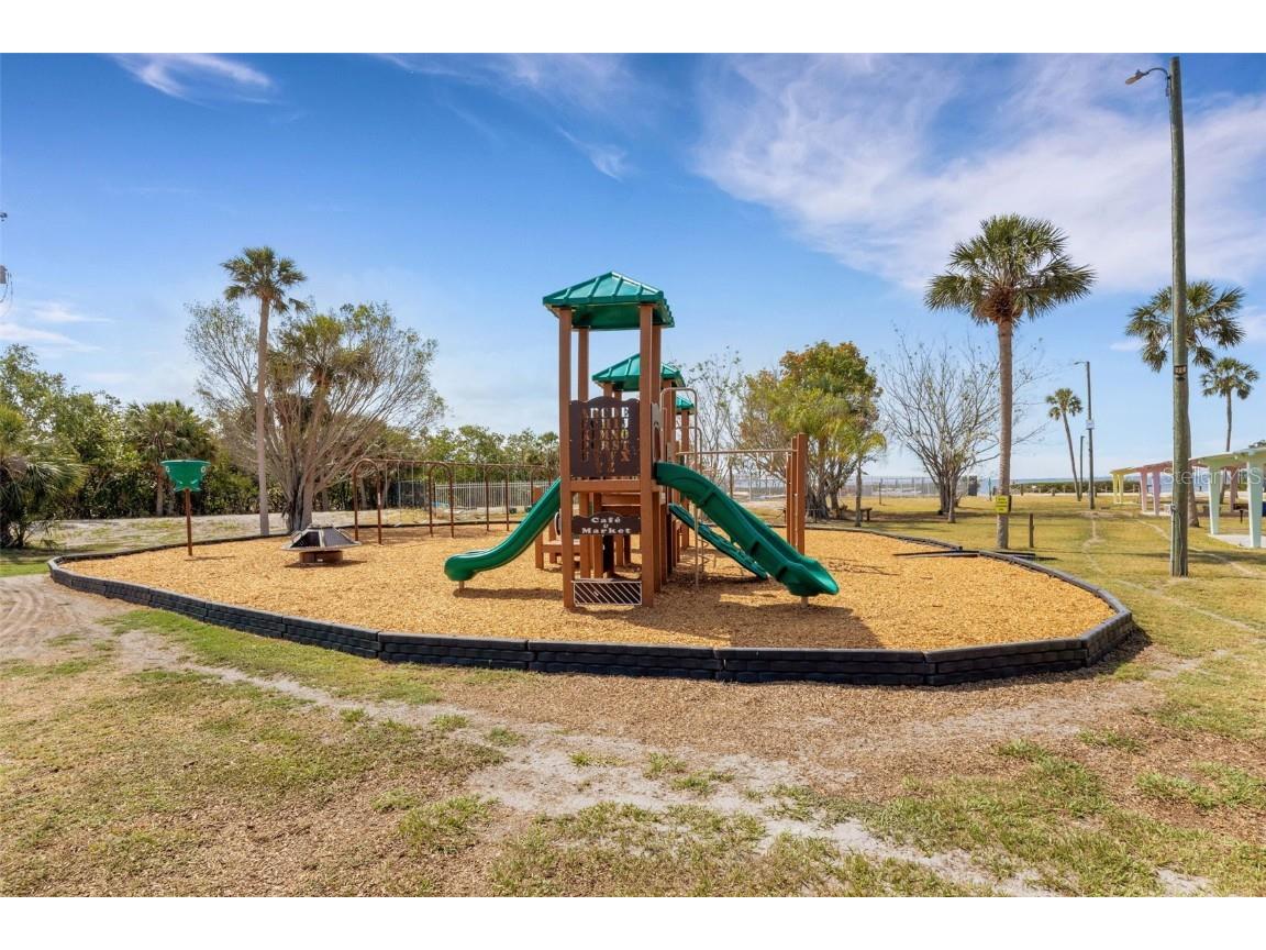 2011 Harvard Avenue Bradenton FL 34207 A4673934 image49