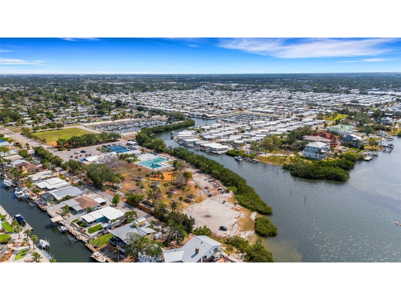 2011 Harvard Avenue Bradenton FL 34207 A4673934 image52