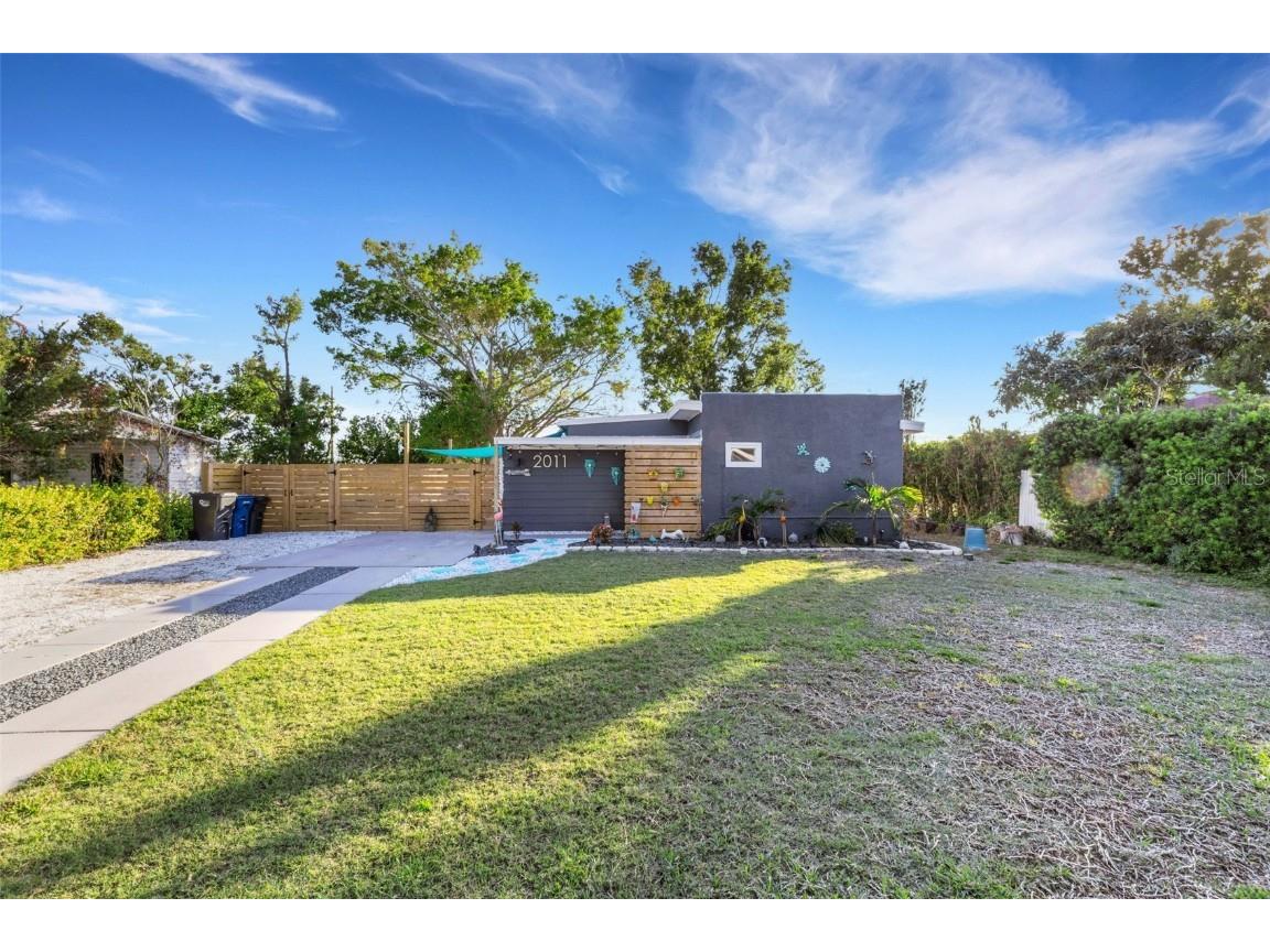 2011 Harvard Avenue Bradenton FL 34207 A4673934 image56