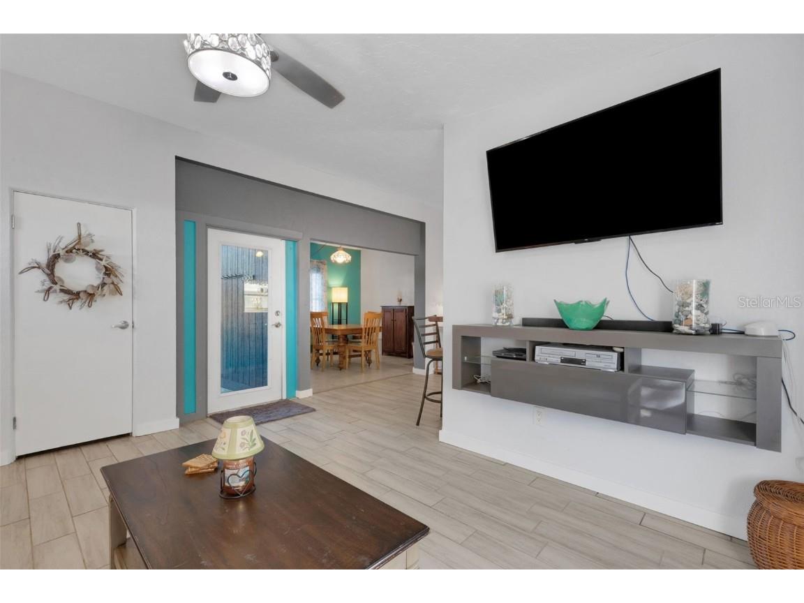 2011 Harvard Avenue Bradenton FL 34207 A4673934 image7