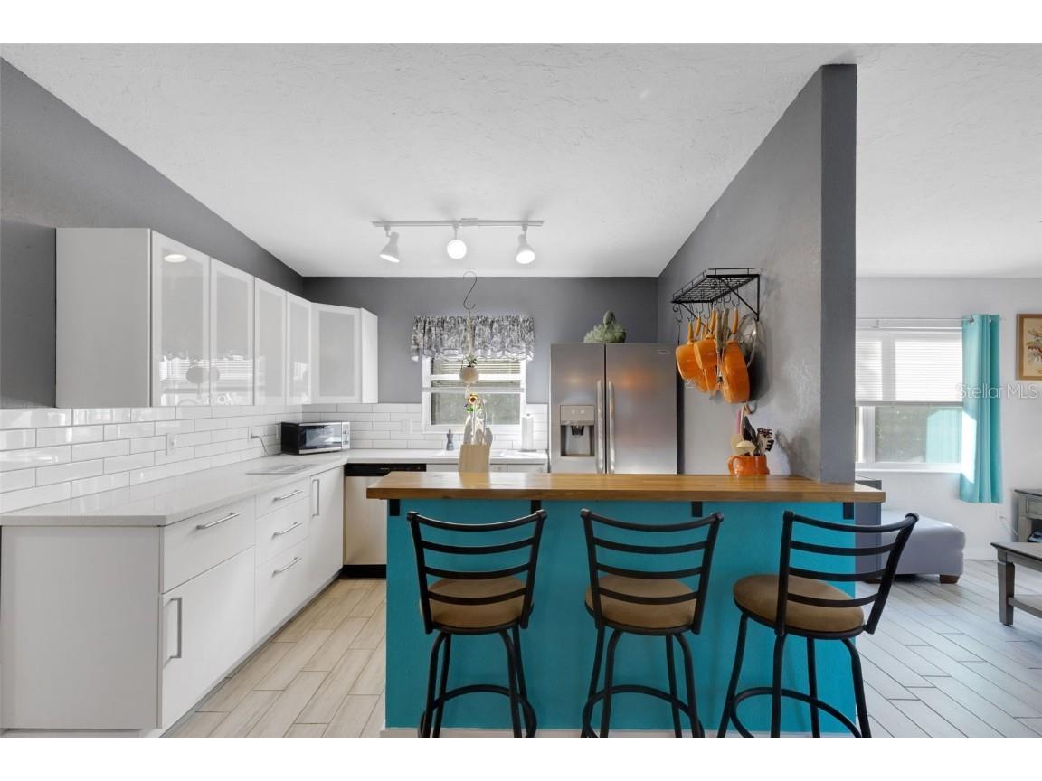 2011 Harvard Avenue Bradenton FL 34207 A4673934 image9