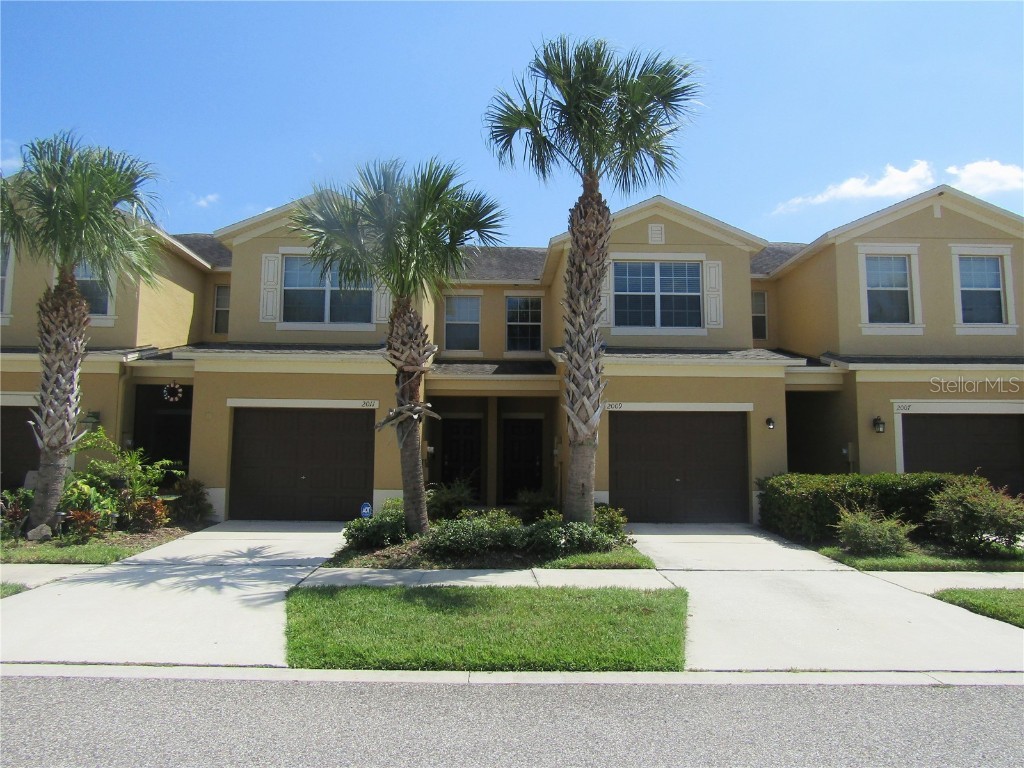 2011 Hawks View Drive Ruskin FL 33570 T3468223 image1