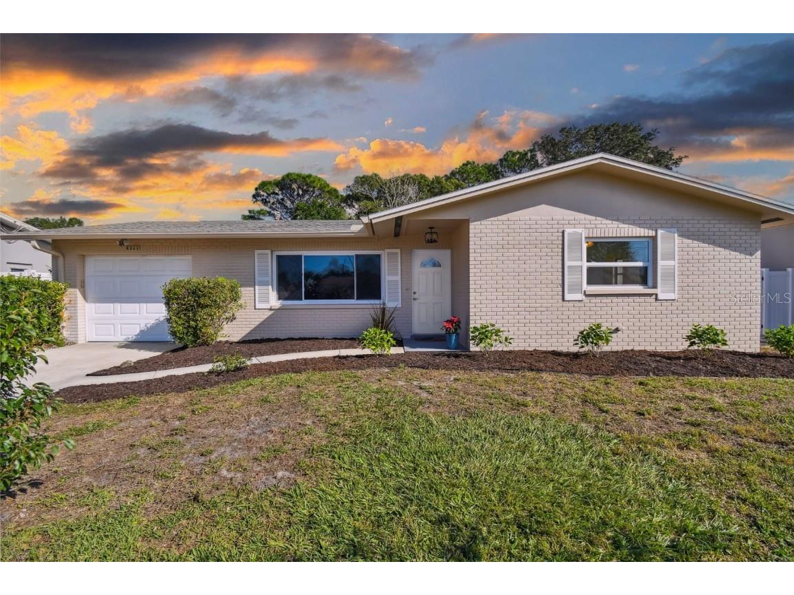 2011 Jefferson Avenue Dunedin FL 34698 U8184410 image1