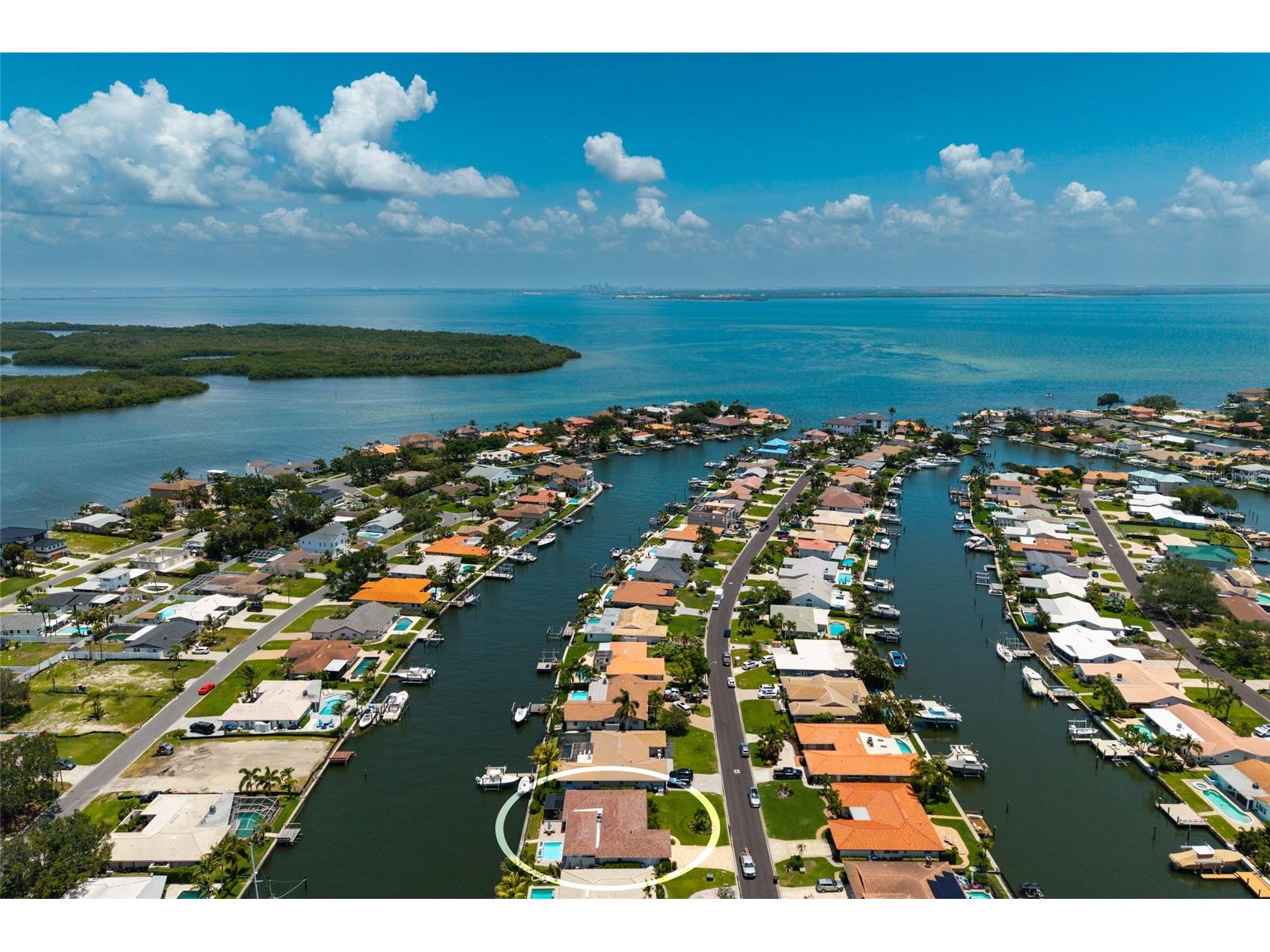 2011 Michigan Avenue NE Saint Petersburg FL 33703 - TAMPA BAY TB8513517 image12