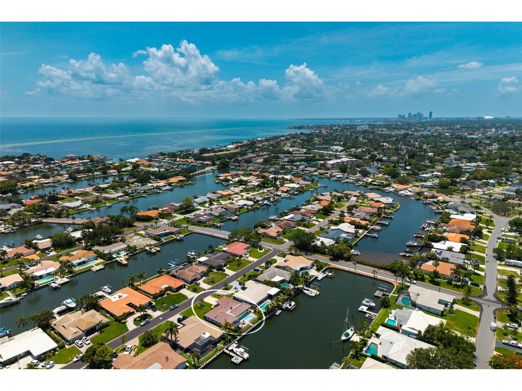 2011 Michigan Avenue NE Saint Petersburg FL 33703 - TAMPA BAY TB8513517 image13