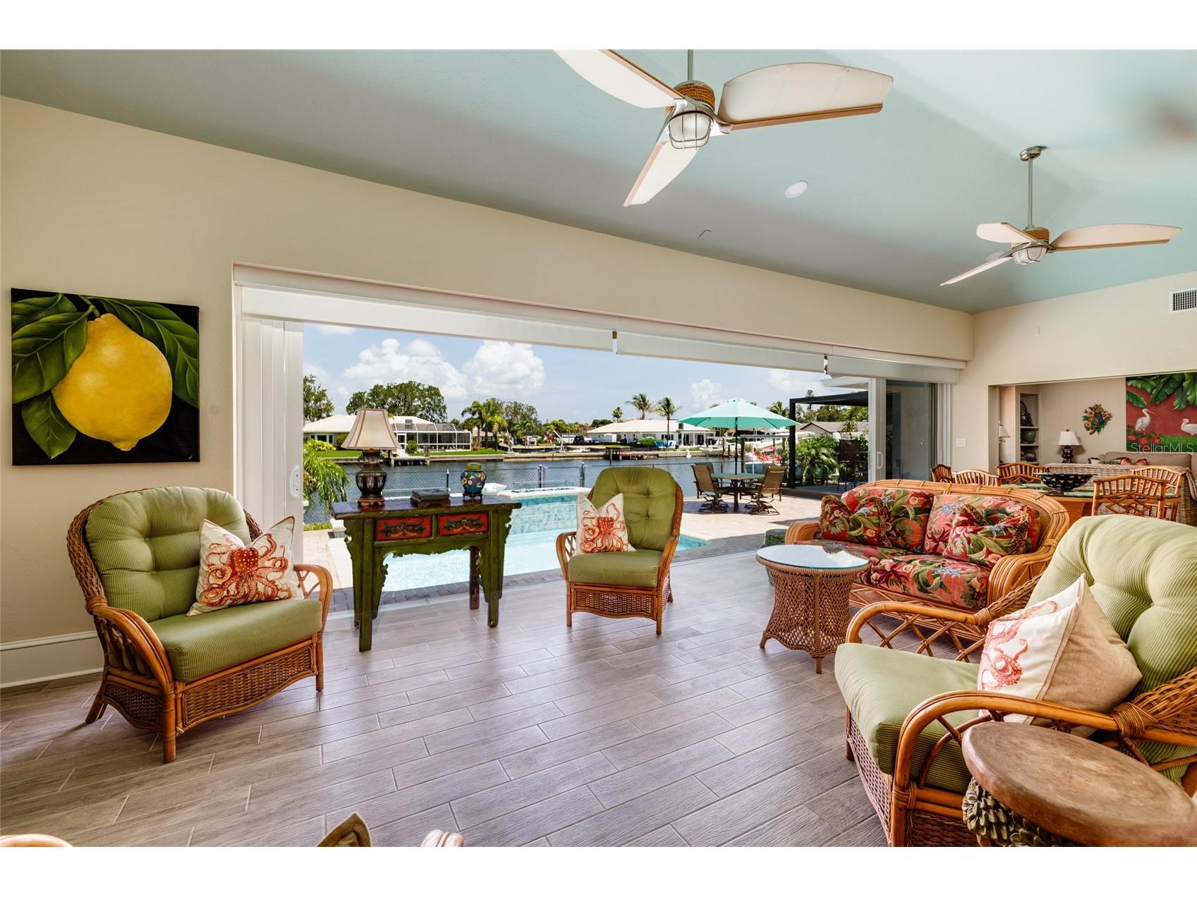 2011 Michigan Avenue NE Saint Petersburg FL 33703 - TAMPA BAY TB8513517 image24