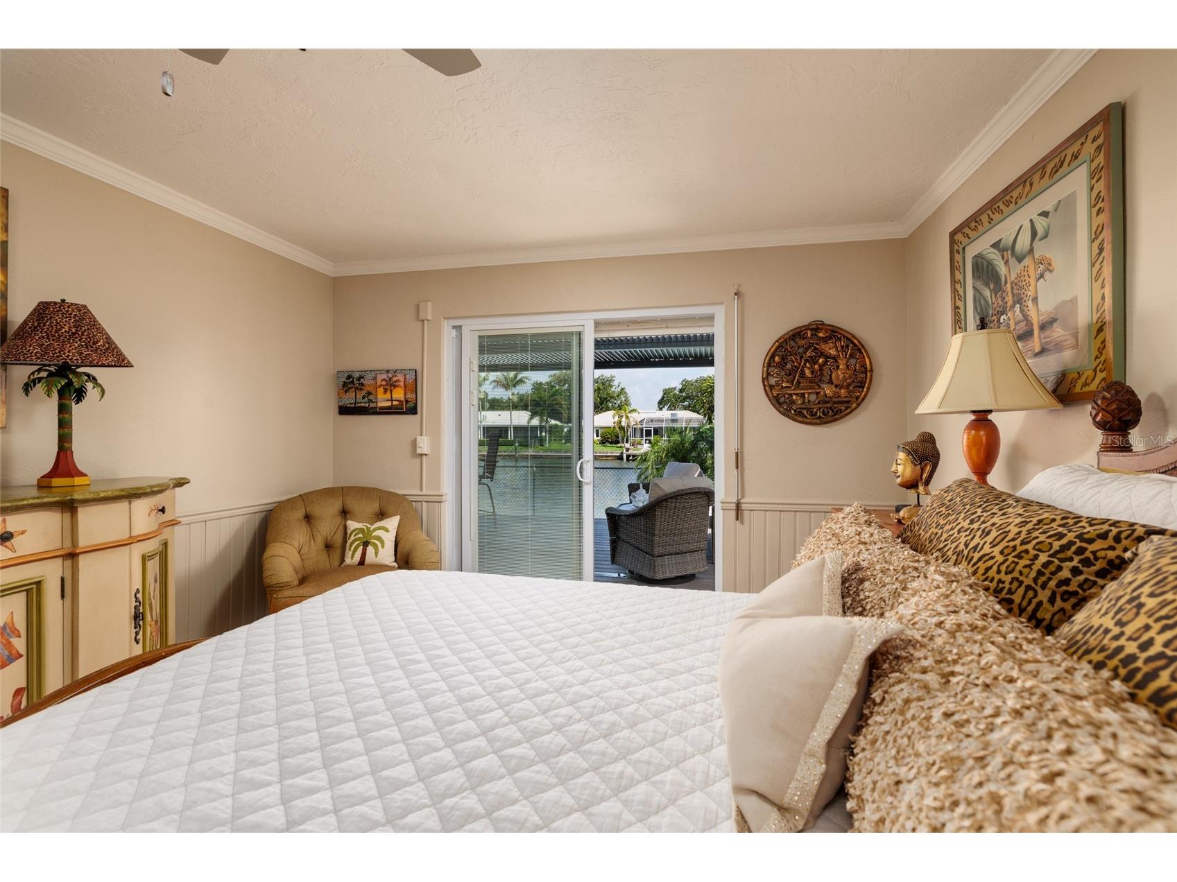 2011 Michigan Avenue NE Saint Petersburg FL 33703 - TAMPA BAY TB8513517 image37