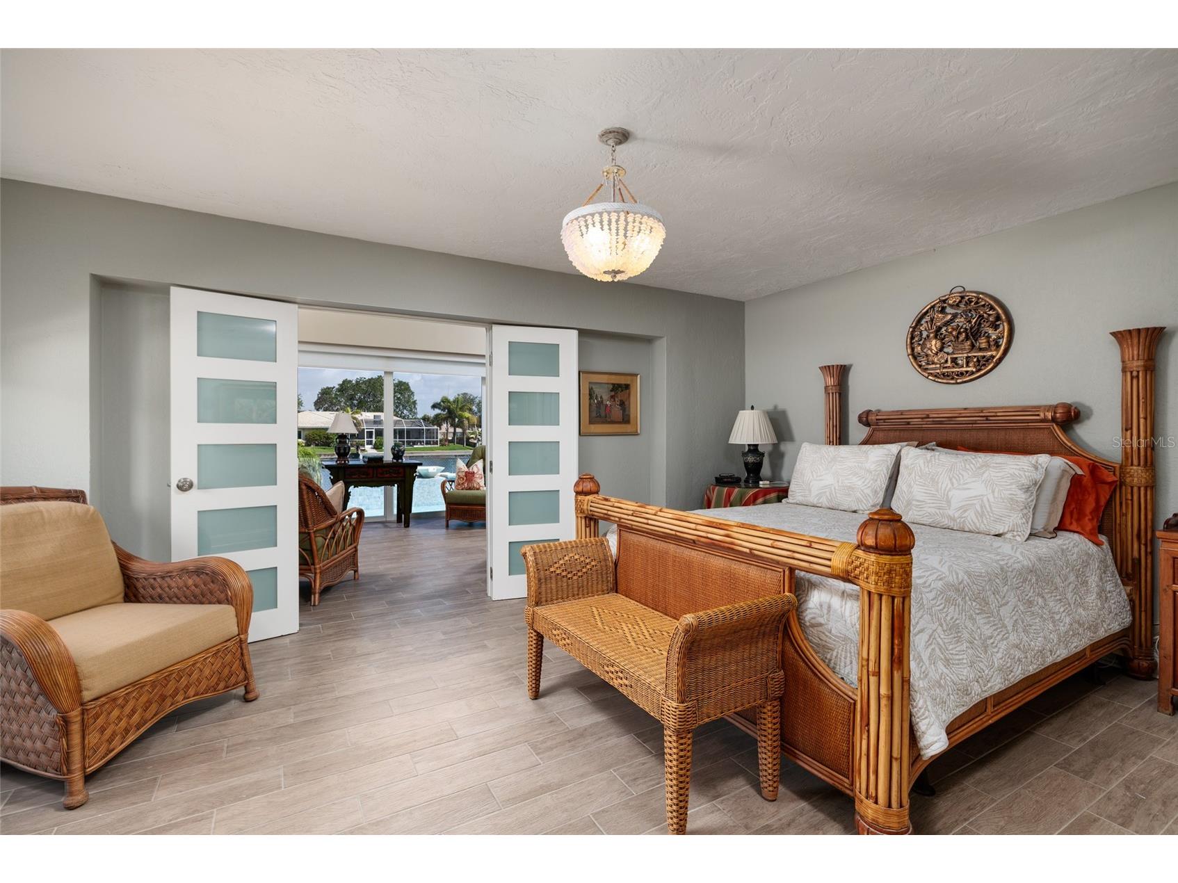 2011 Michigan Avenue NE Saint Petersburg FL 33703 - TAMPA BAY TB8513517 image42