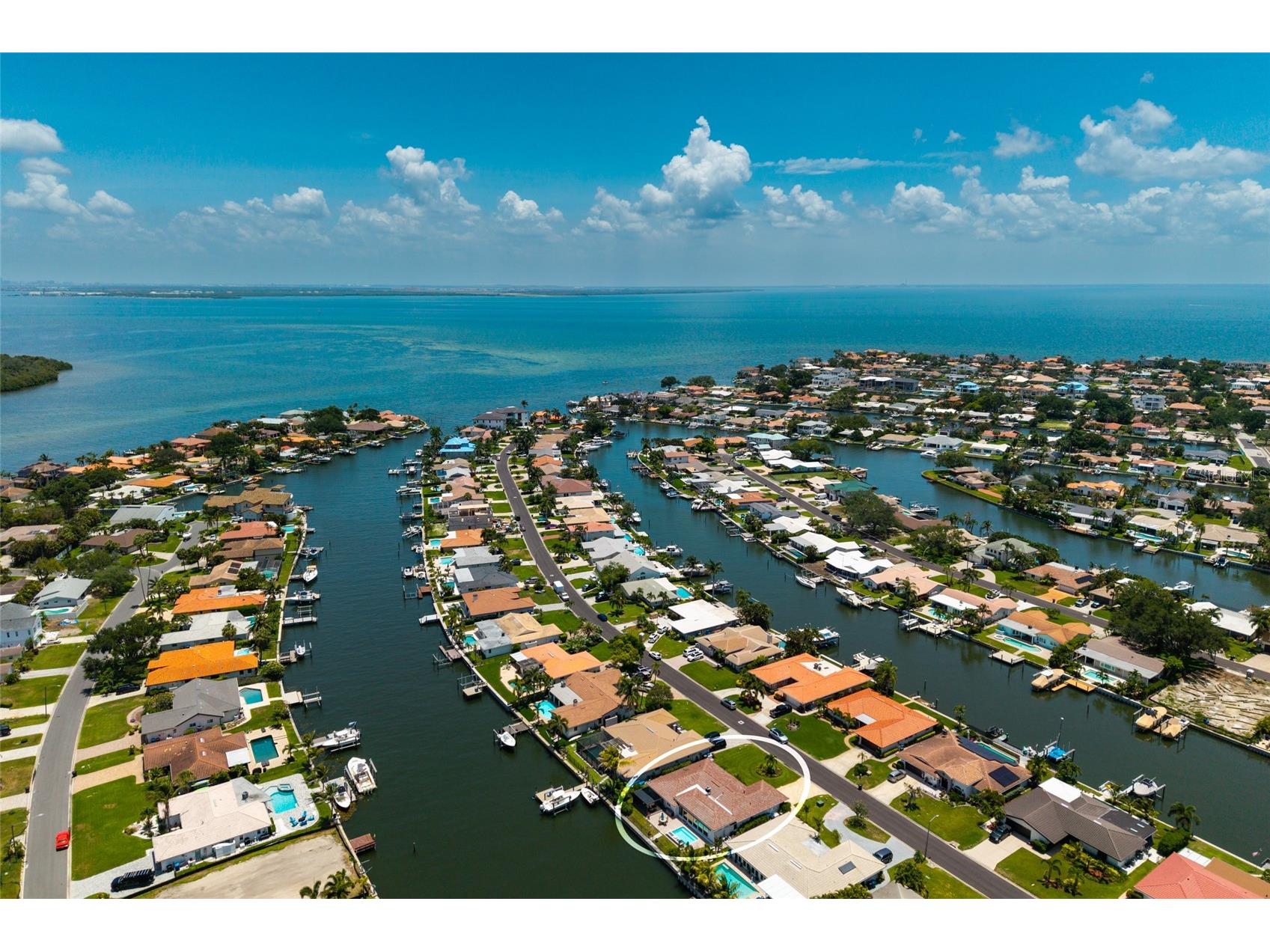 2011 Michigan Avenue NE Saint Petersburg FL 33703 - TAMPA BAY TB8513517 image59