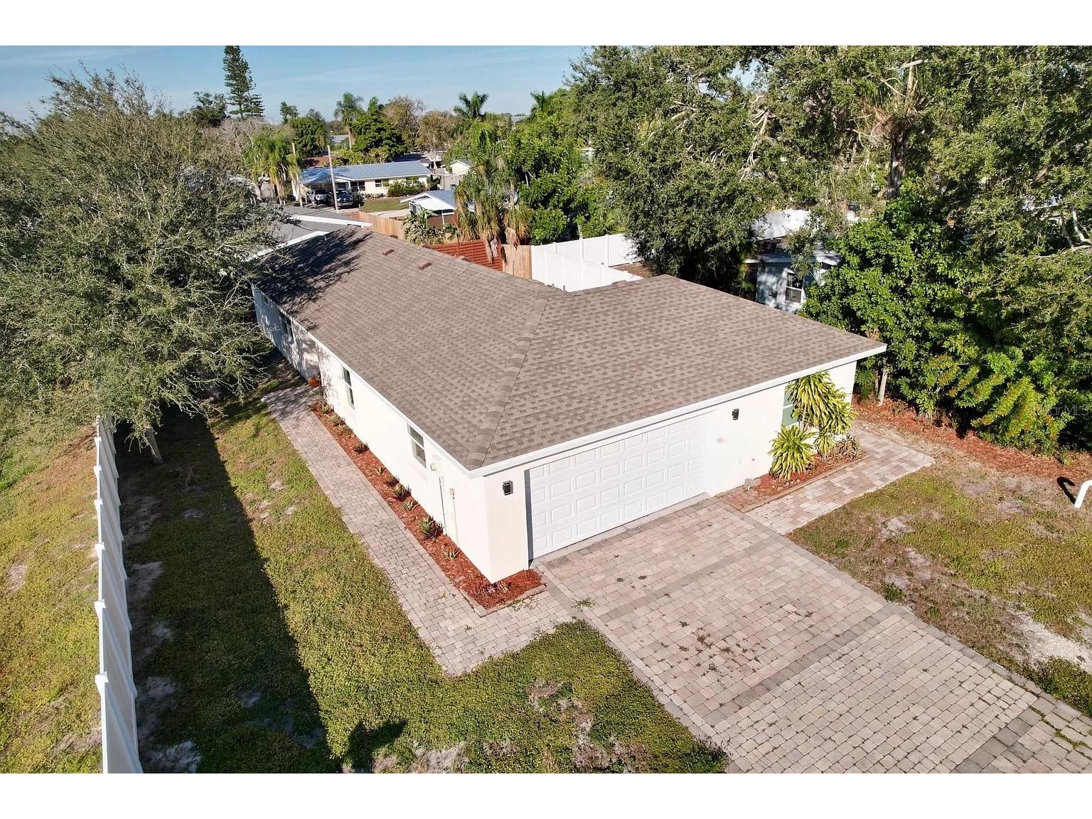 2011 Outer Drive #1 Sarasota FL 34231 A4692477 image1