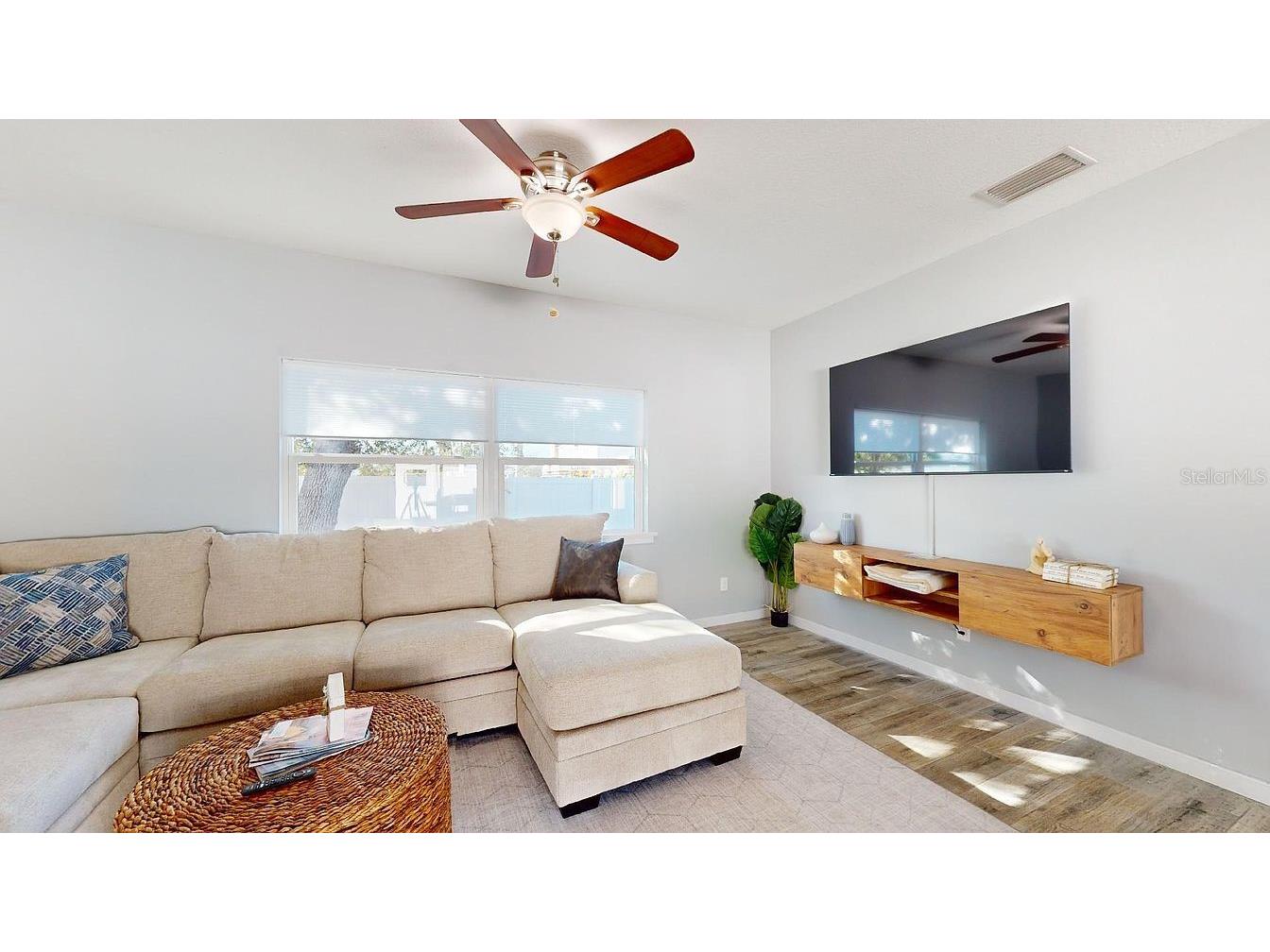2011 Outer Drive #1 Sarasota FL 34231 A4692477 image3