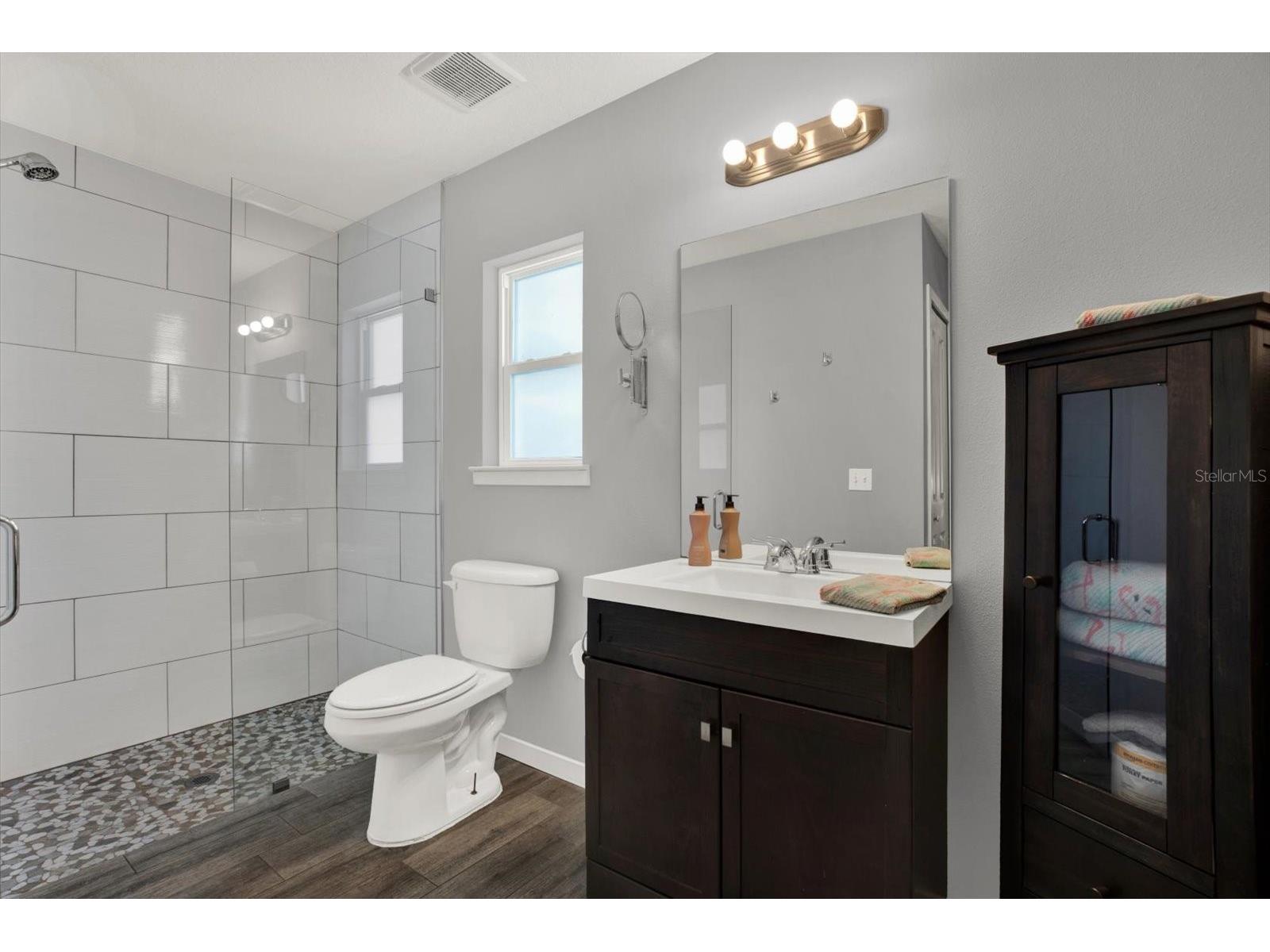 2011 Outer Drive Sarasota FL 34231 TB8525989 image24