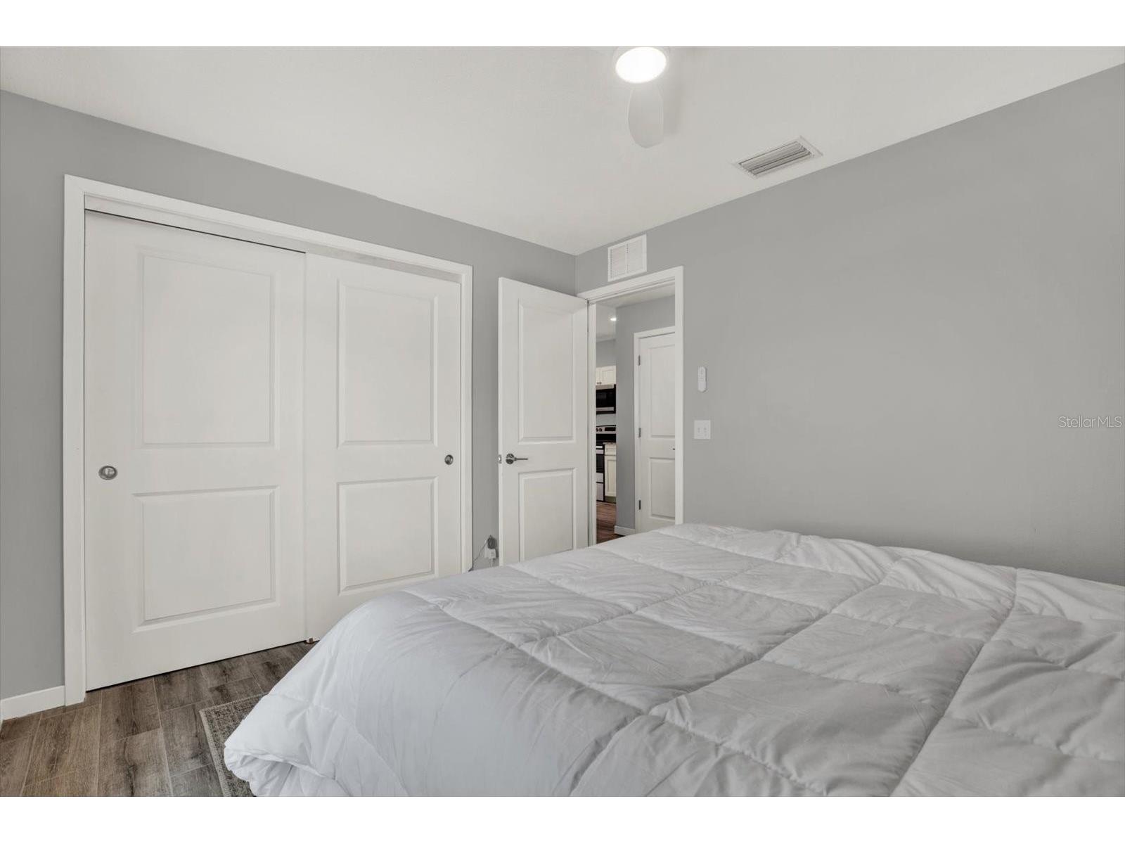 2011 Outer Drive Sarasota FL 34231 TB8528317 image14