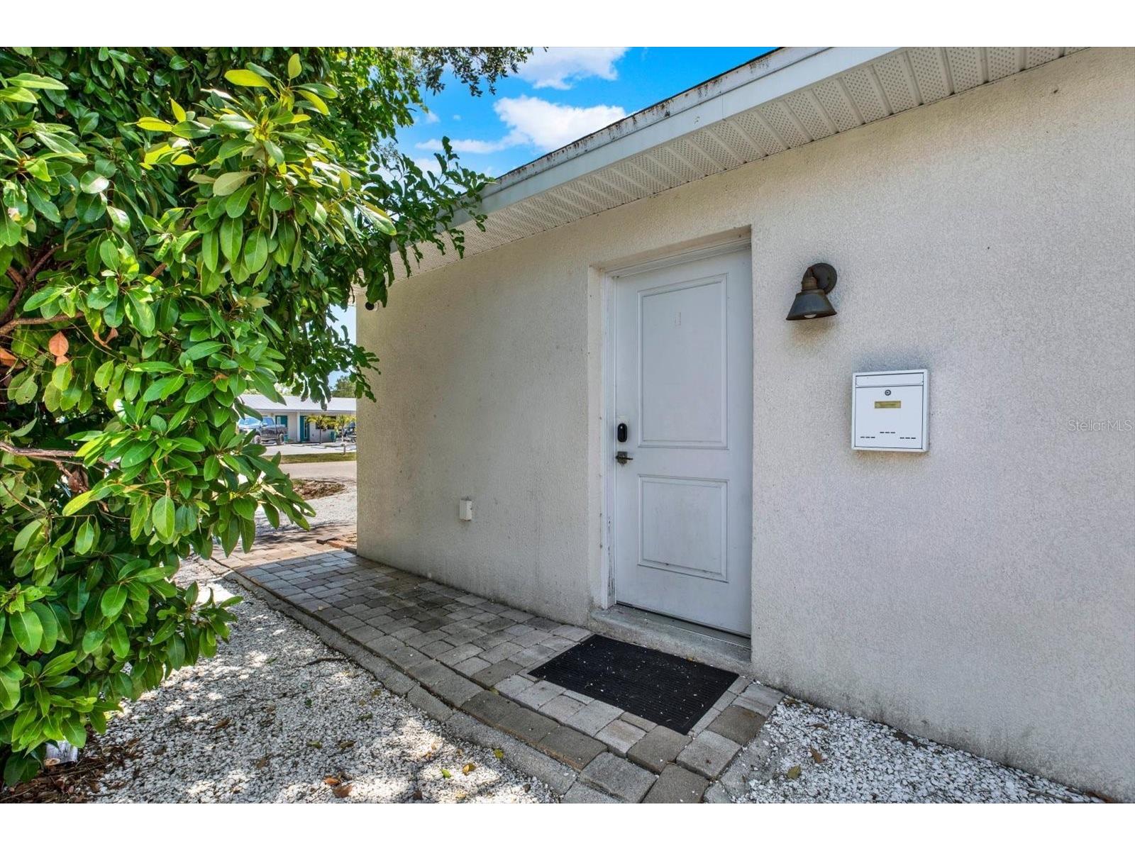 2011 Outer Drive Sarasota FL 34231 TB8528317 image20