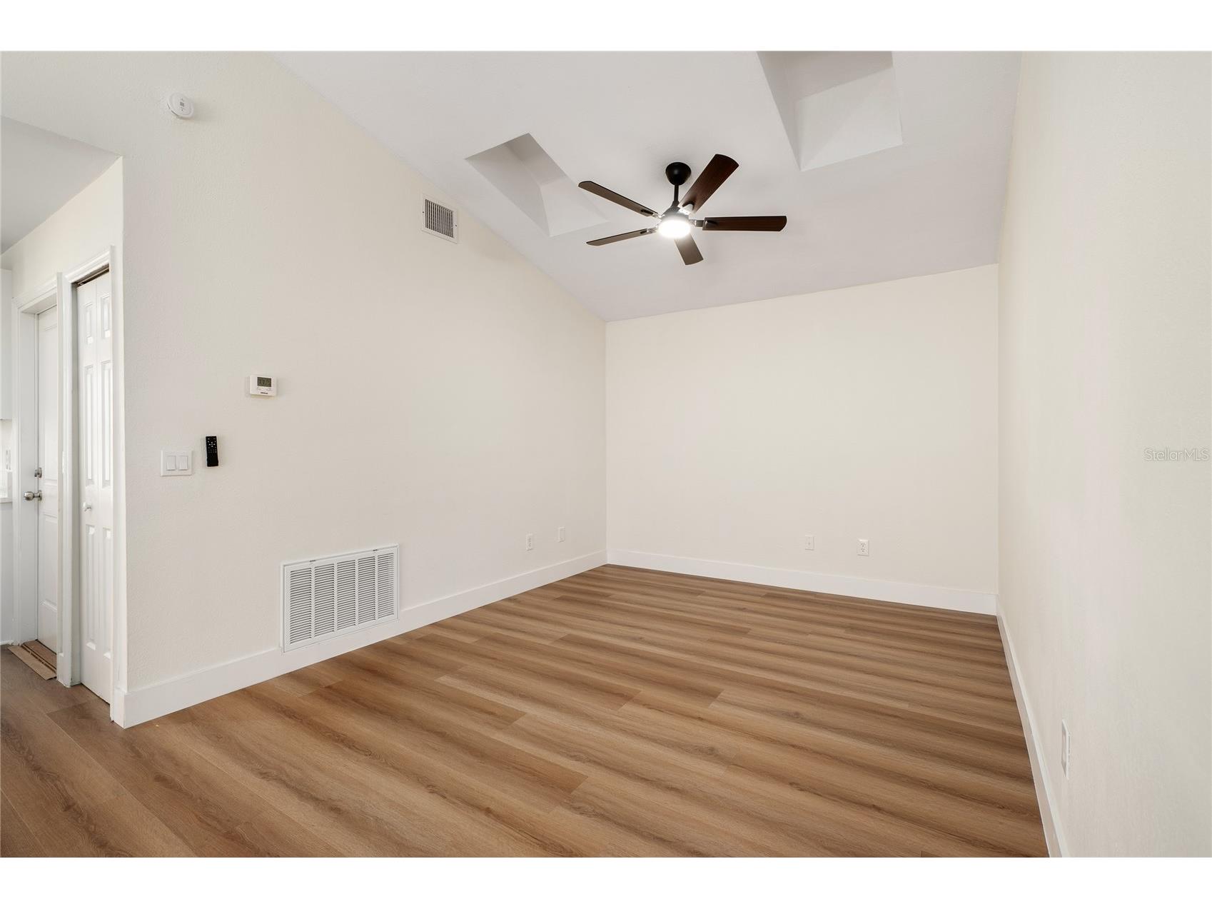 2011 Plainfield Drive Orlando FL 32812 O6423723 image8